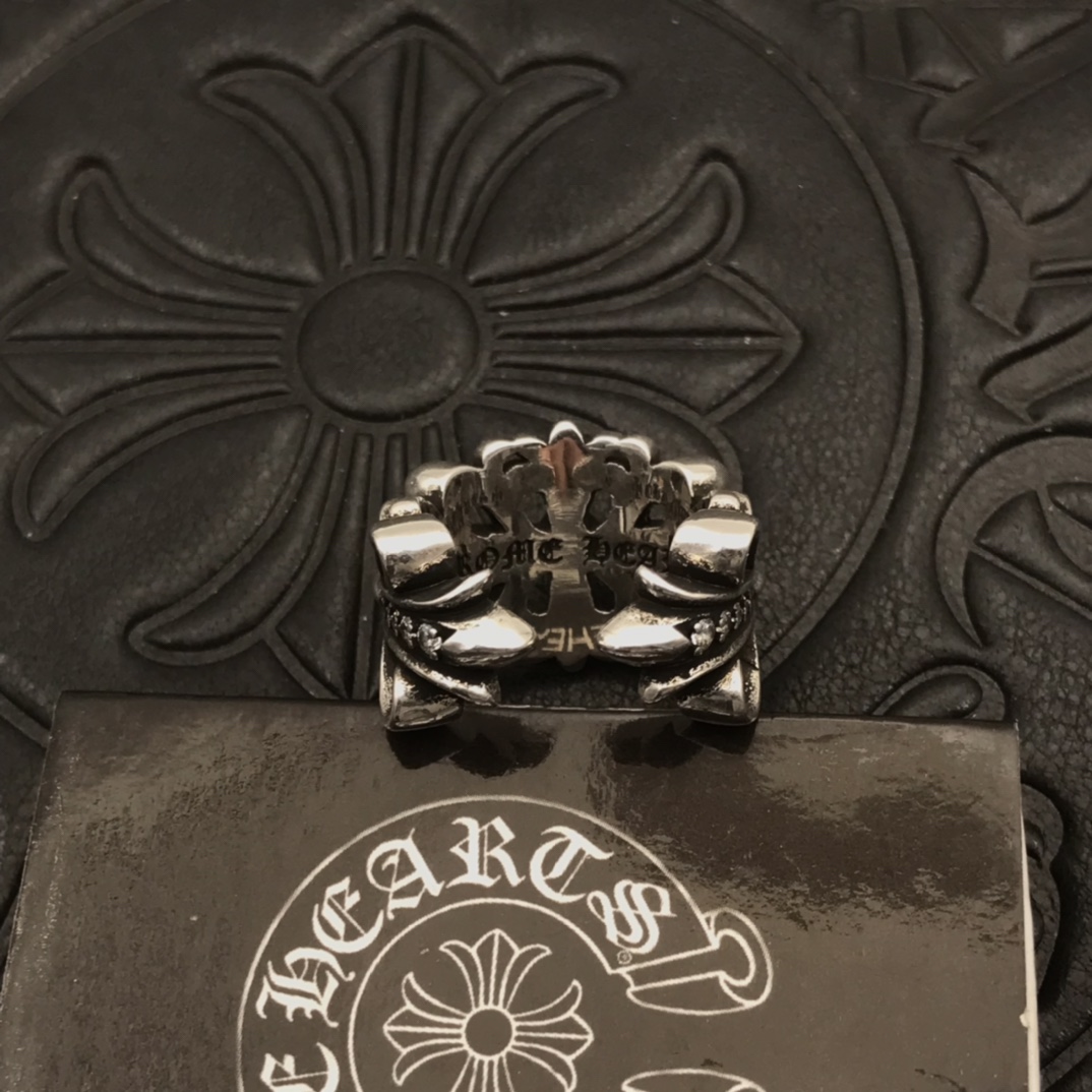 Chrome Hearts 高版本克罗心开口十字花戒指 进阶镶钻做旧版 细节到位刻字清晰 男女均可佩戴 非常nice的一款