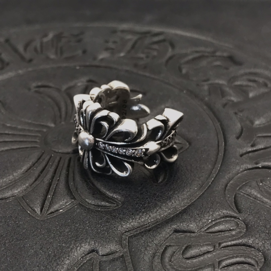 Chrome Hearts 高版本克罗心开口十字花戒指 进阶镶钻做旧版 细节到位刻字清晰 男女均可佩戴 非常nice的一款