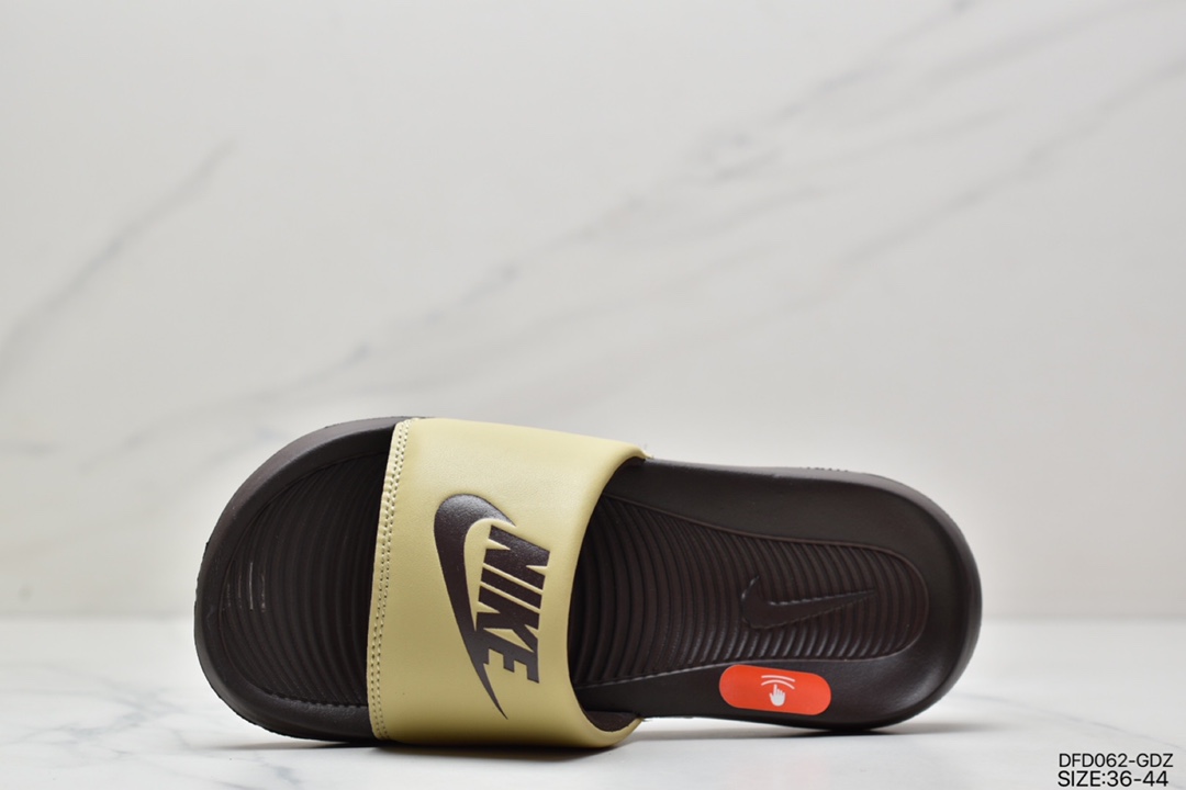 70 夏季新款 耐克Nike V ICTORI ONE SLIDE MIX 沙滩运动耐磨休闲潮流时尚运动凉鞋拖鞋 CN9675