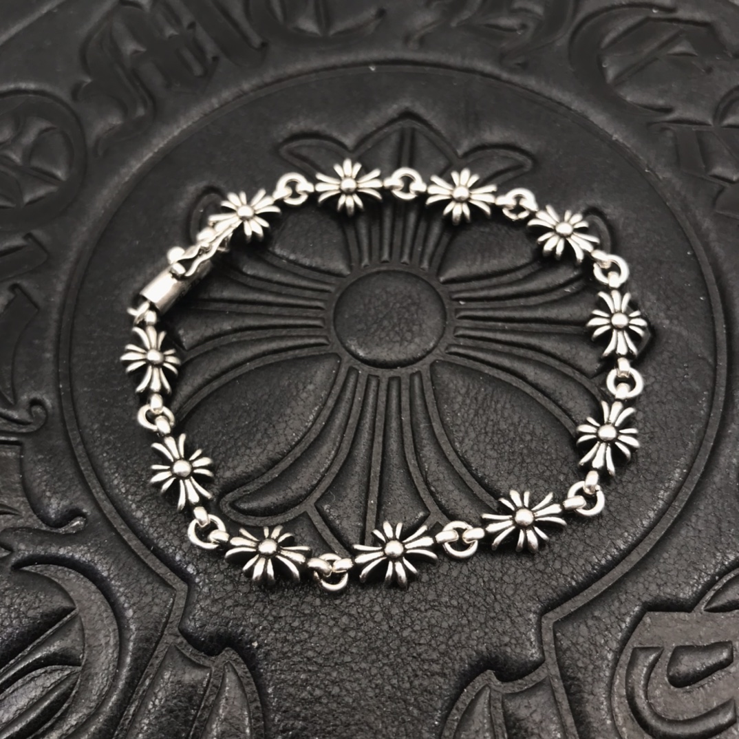 NO:582141,High version of Chrome Hearts without diamonds and thin cross flower bracelet, matching buckle, original 14K engraved insert, can be worn by both men and women, sizes 17-18-19 available, item number CS002, fine jewelry, chrome hearts, bracelet19860909高版本克罗心无钻细十字花手链,对版插扣,原版14K刻字插片,男女均可佩戴,尺码17-18-19可选 货号CS002,饰品精品,chrome hearts,bracelet,Jewelry