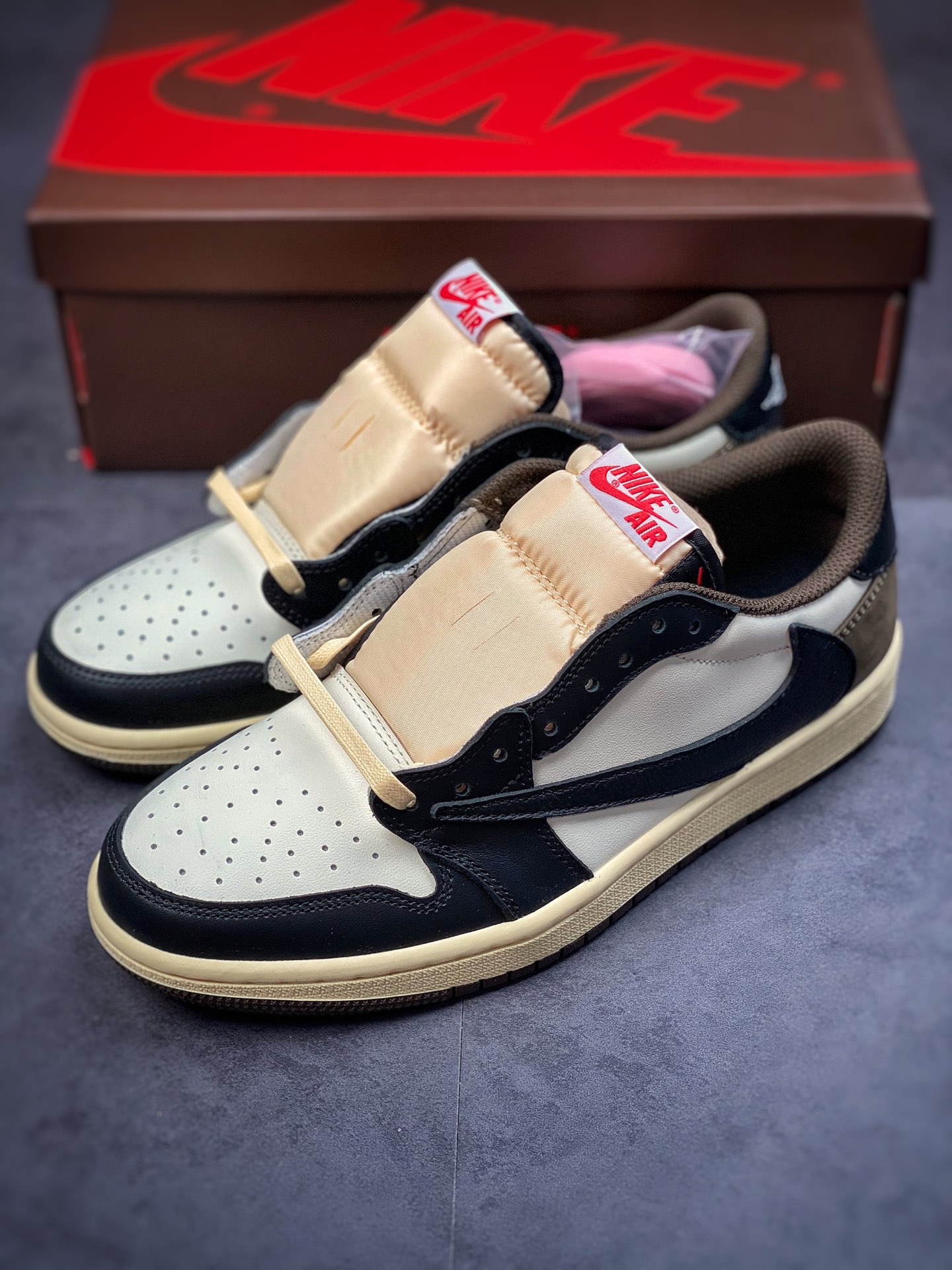 260 Travis Scott × Nike Air Jordan 1 Low OG “Reverse Mocha” AJ1低帮篮球鞋CQ4277-105