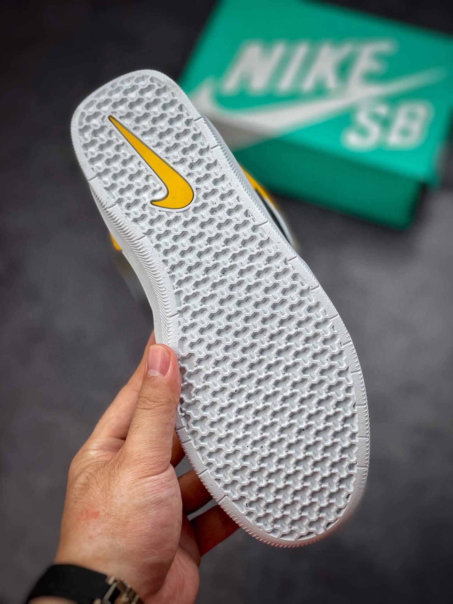 160 耐克Nike SB Force 58是一款DH7505-700