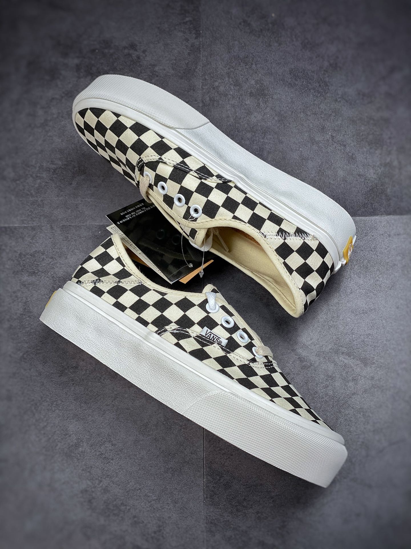 150 Vans Authentic增高环保棋盘格  VANS 新款Authentic SF复古黑白棋盘格低帮VN0A3MU642E