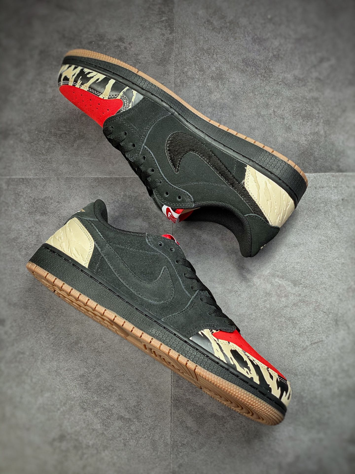 190 SoleFly x Air Jordan1 Low ”Carnivore” 野性美学低帮  DN3400-001