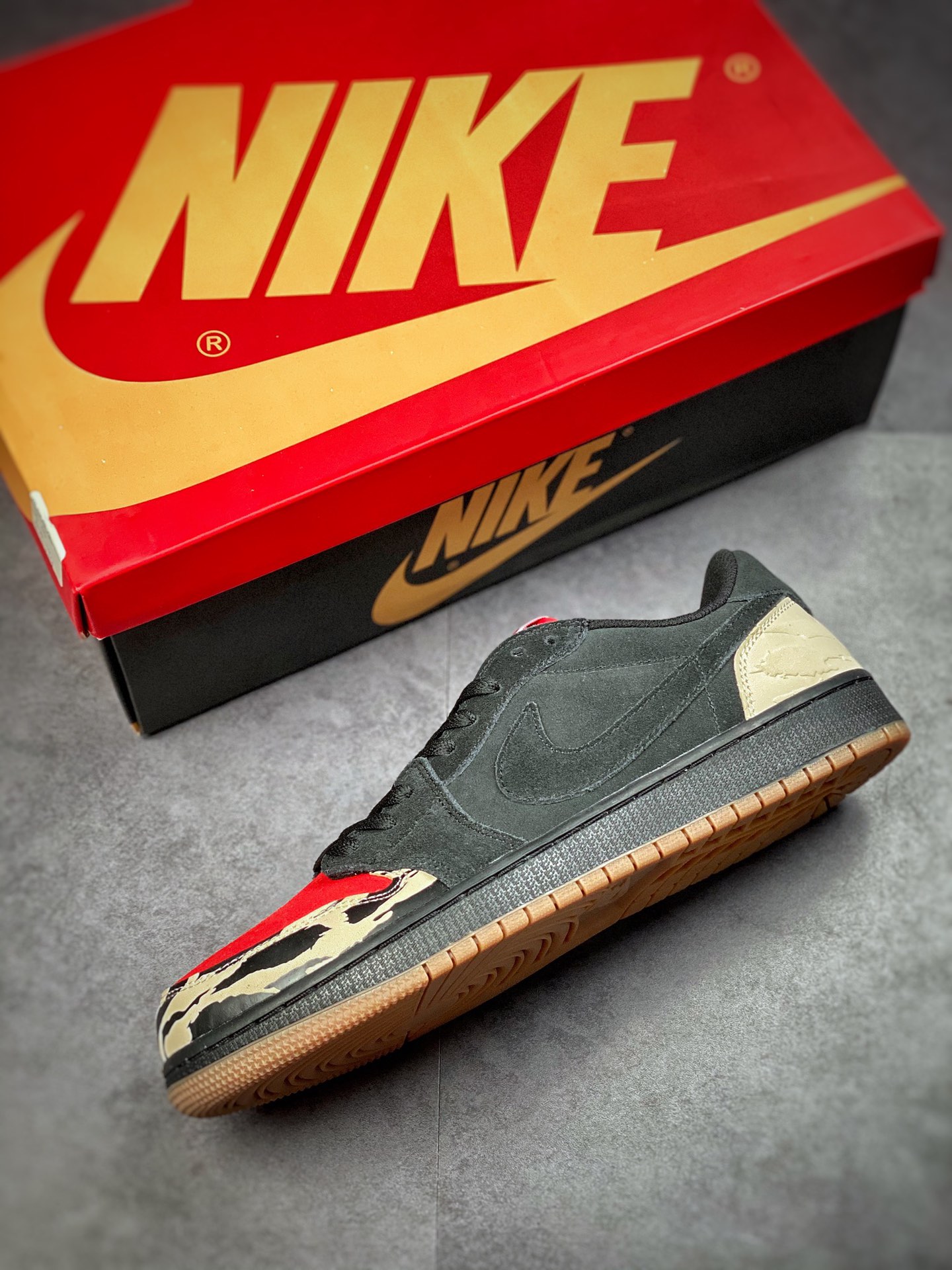 190 SoleFly x Air Jordan1 Low ”Carnivore” 野性美学低帮  DN3400-001
