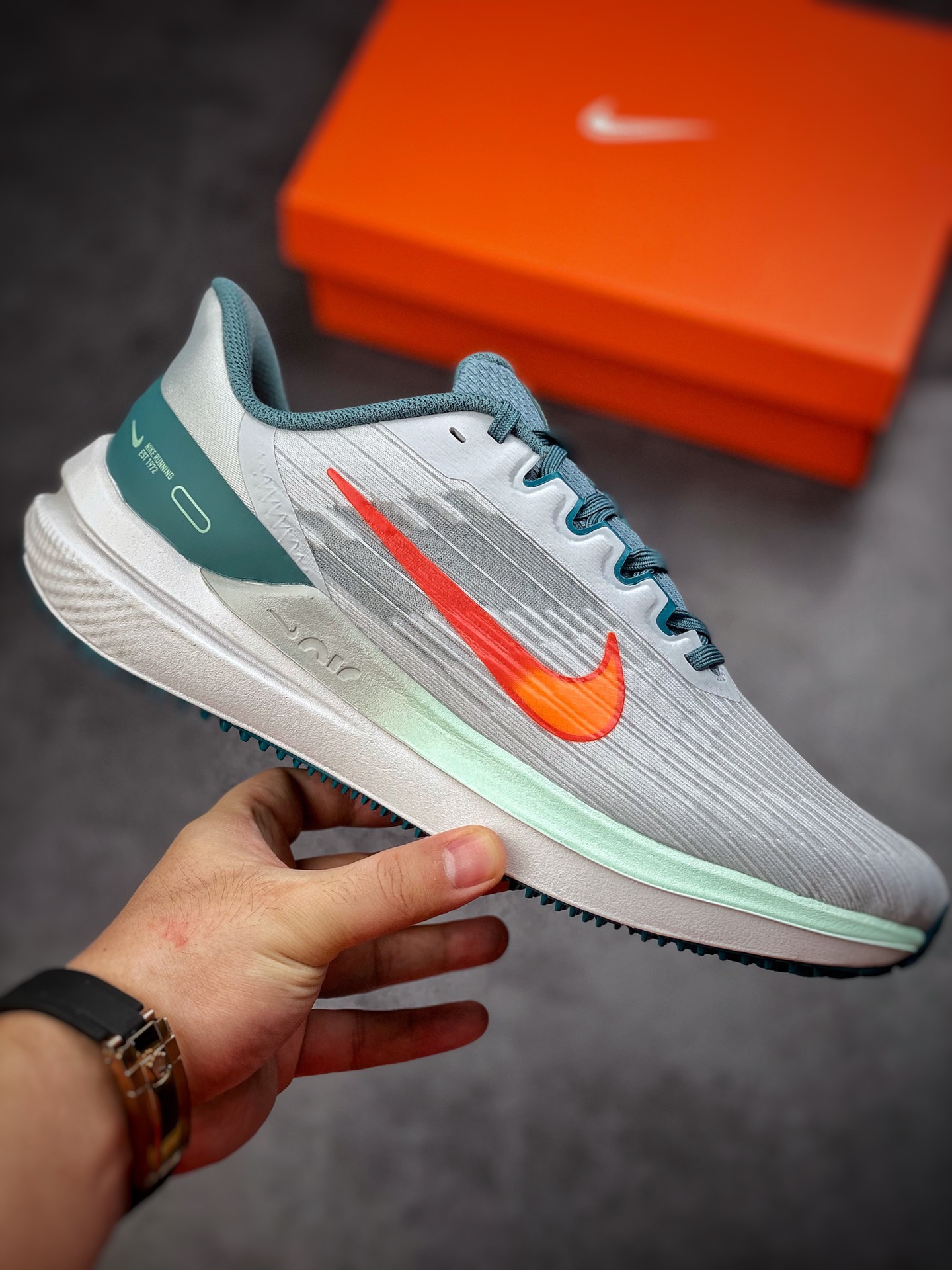 190 Nike Air Winflo 9 低帮跑步鞋 灰蓝色 DD6203-005
