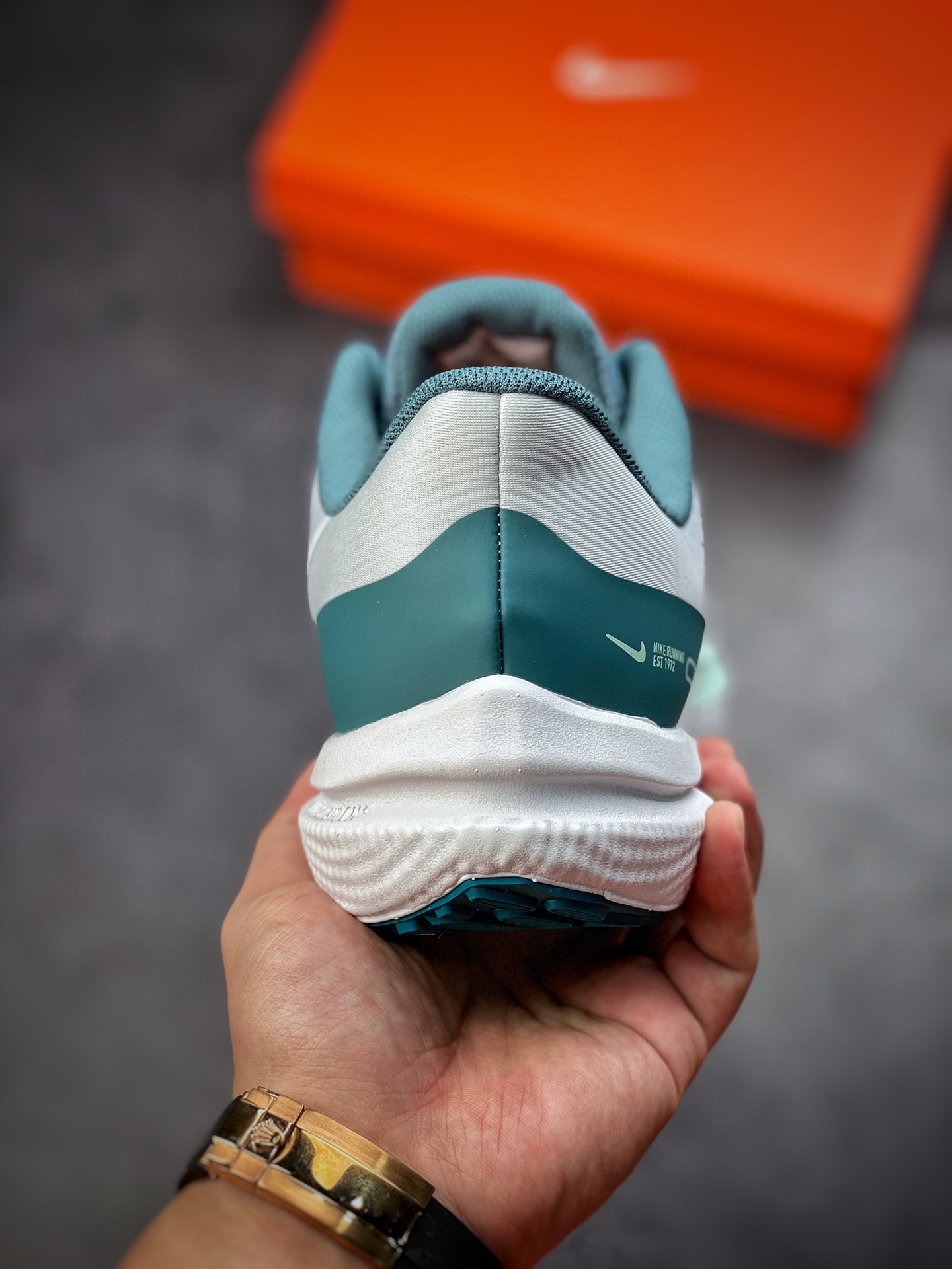 190 Nike Air Winflo 9 低帮跑步鞋 灰蓝色 DD6203-005