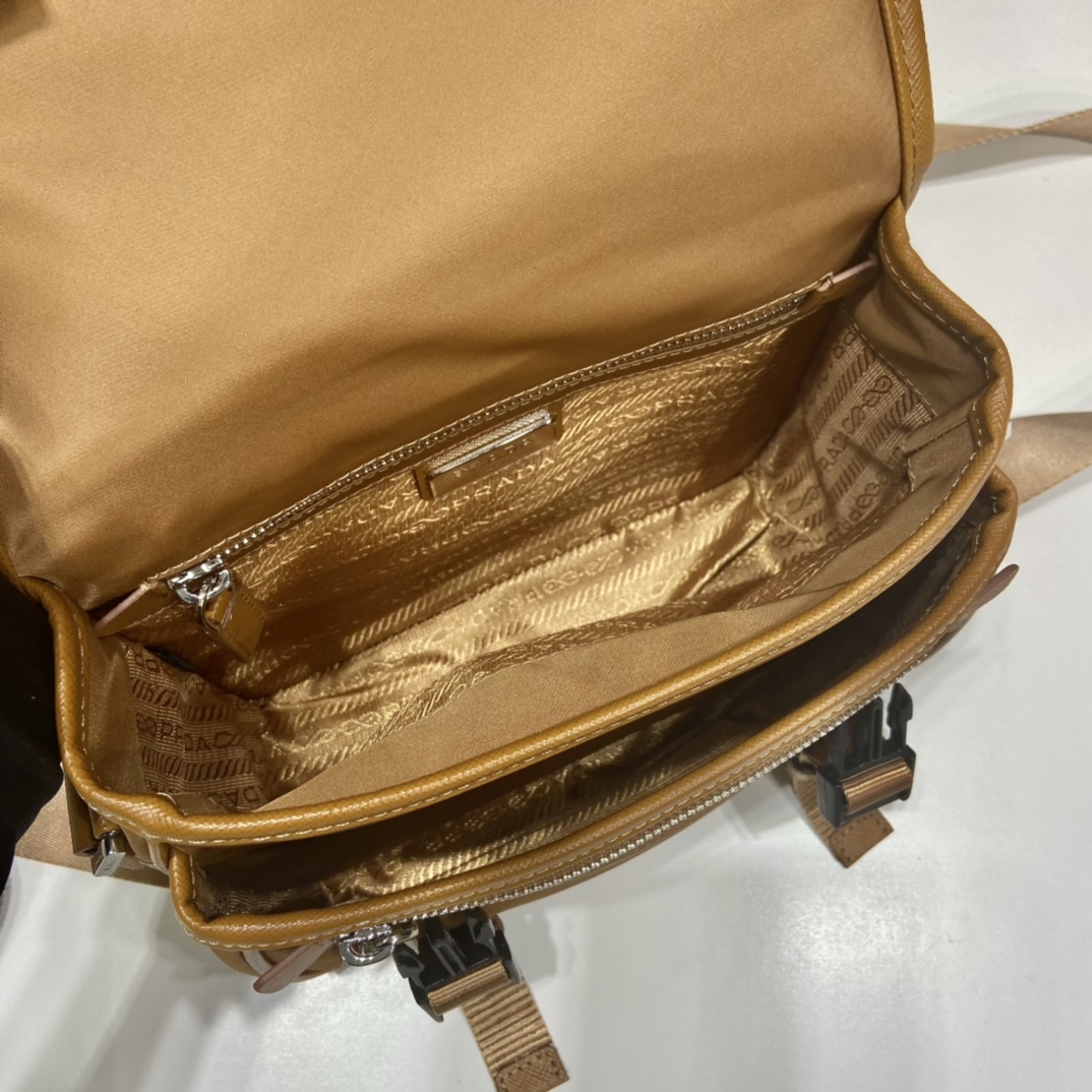 PRADA普拉达男女通用新款三合一组合邮差包2VD034