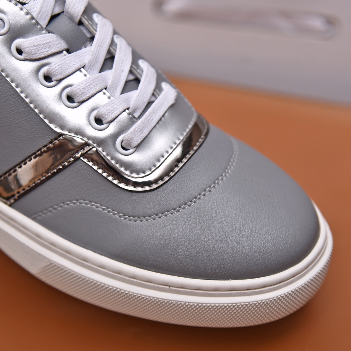 Exportar 210Armani-Armani 2023 sitio web los últimos modelos de contador con los nuevos zapatos casu
