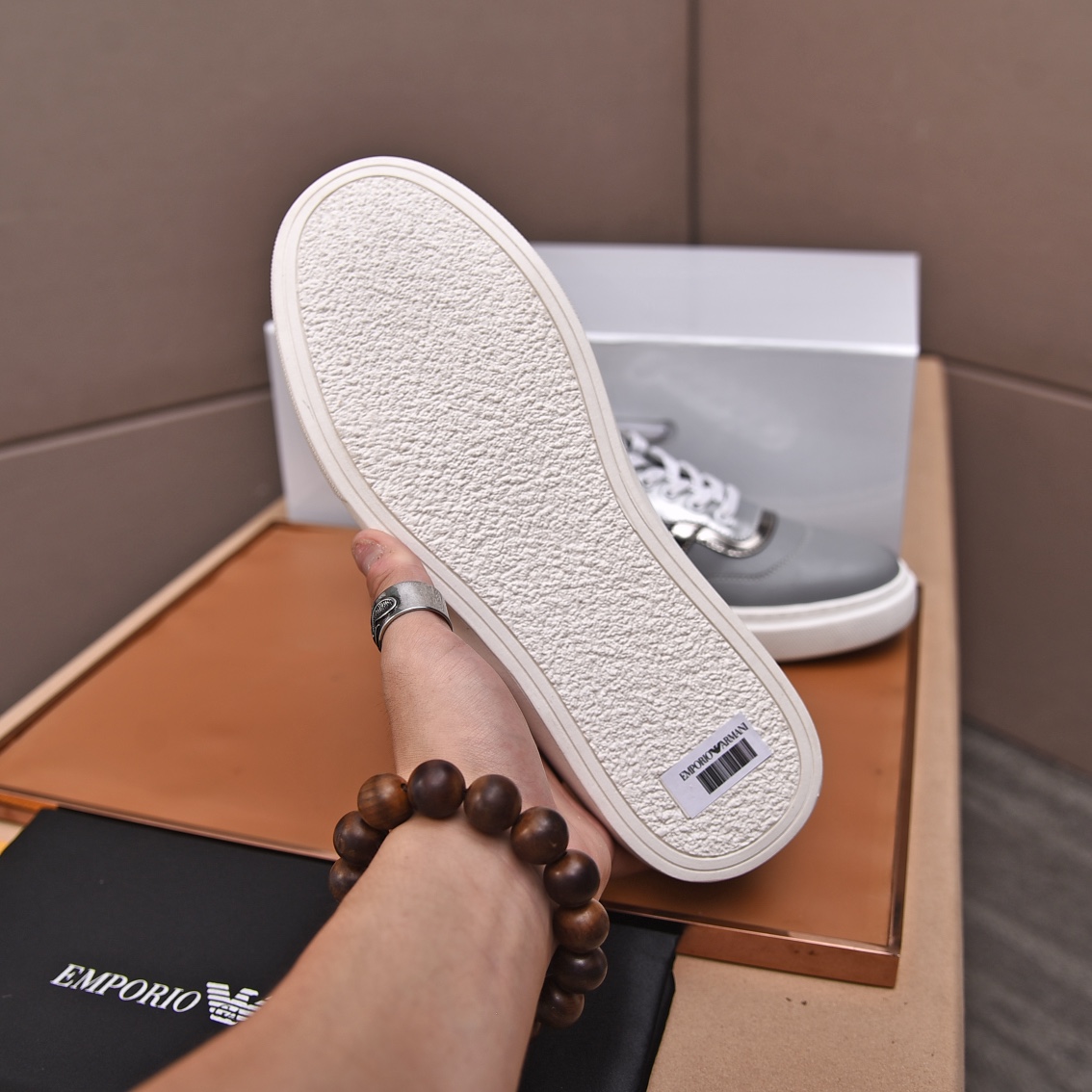 Exportar 210Armani-Armani 2023 sitio web los últimos modelos de contador con los nuevos zapatos casu