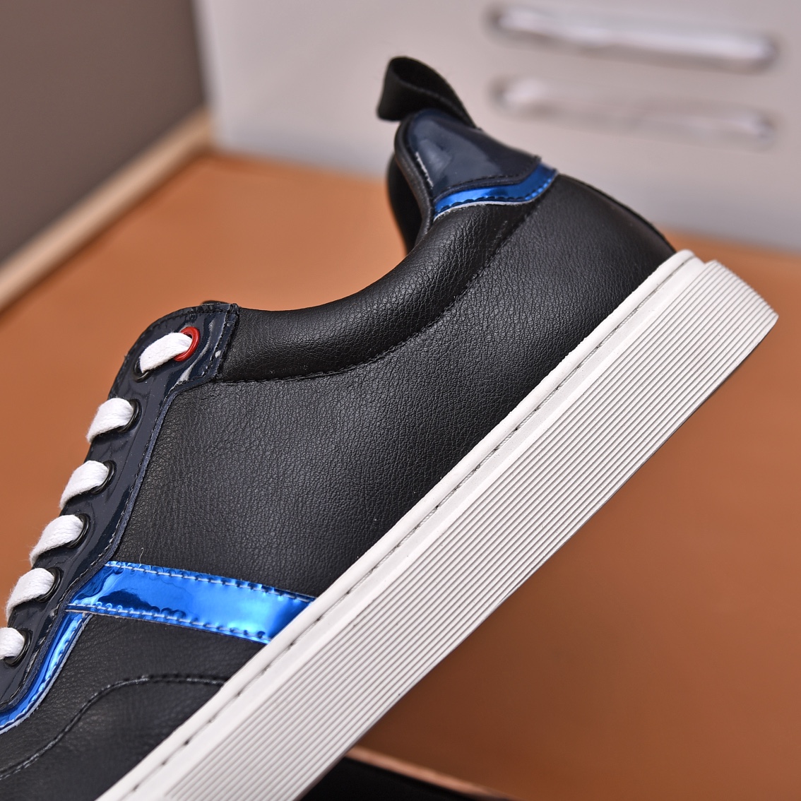 Exportar 210Armani-Armani 2023 sitio web los últimos modelos de contador con los nuevos zapatos casu