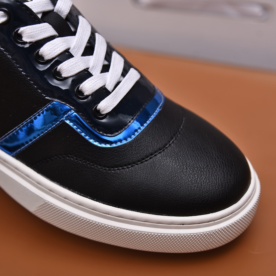 Exportar 210Armani-Armani 2023 sitio web los últimos modelos de contador con los nuevos zapatos casu