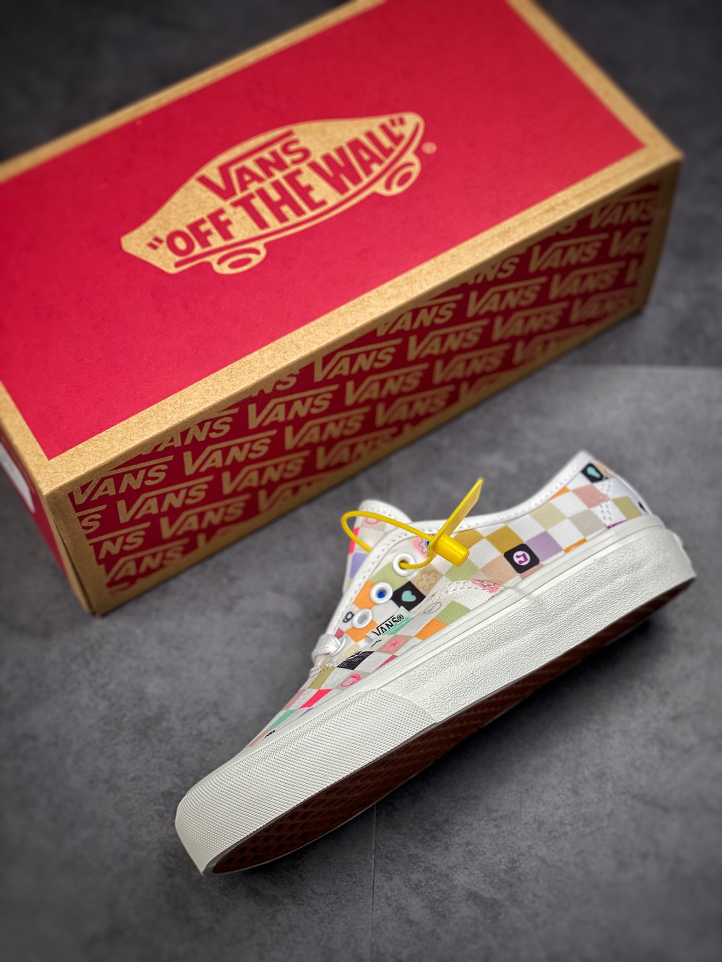 150 VANS Authentic  2022新款夏季百搭小众设计彩色棋盘格帆布鞋涂鸦休闲平底板鞋