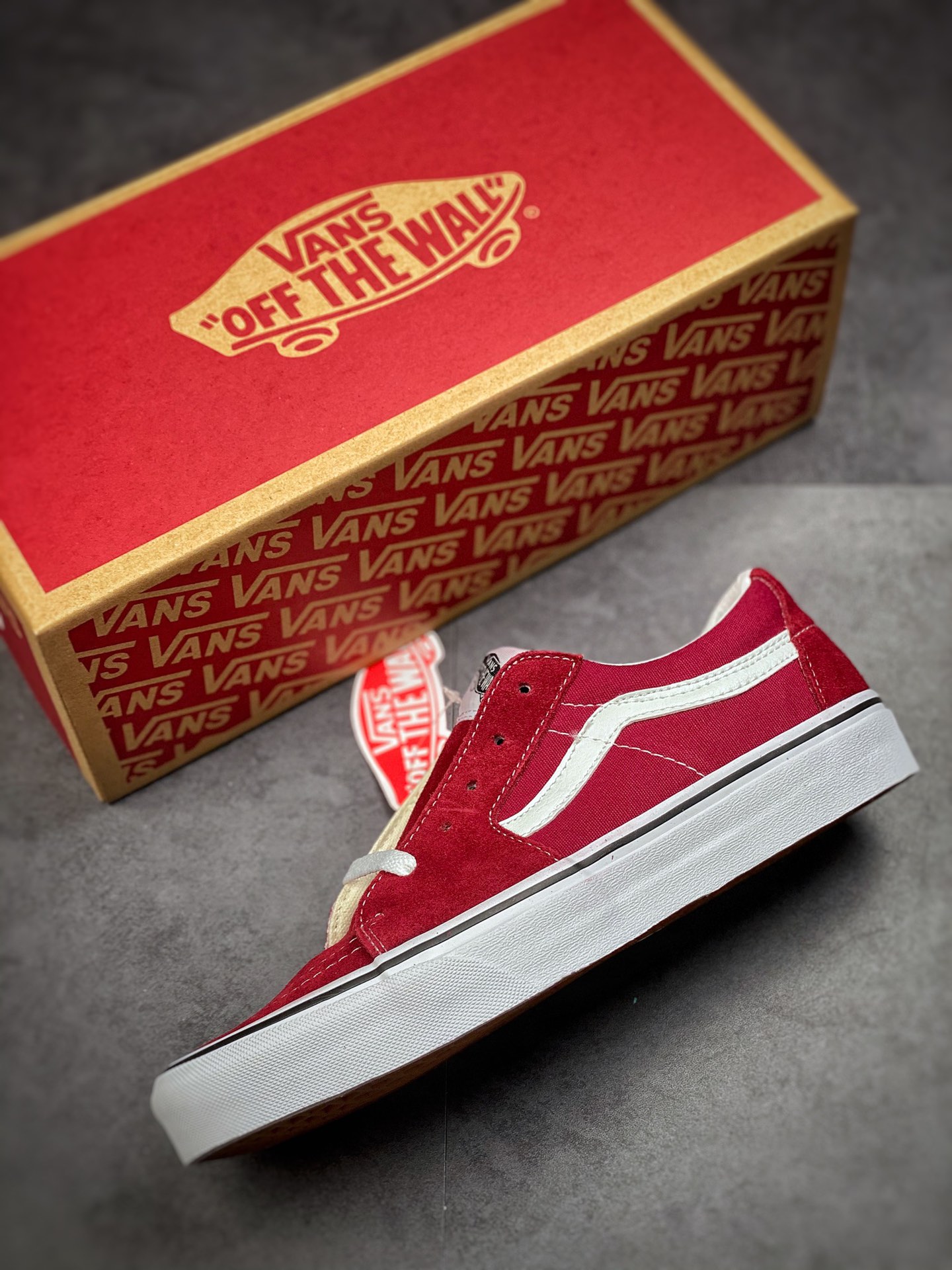 150 余文乐同款Vans Sk8-Low 酒红色 VANS范斯2022春夏新款酒红色低帮情侣运动休闲帆布鞋复古滑板鞋VN0A4UUK5U7