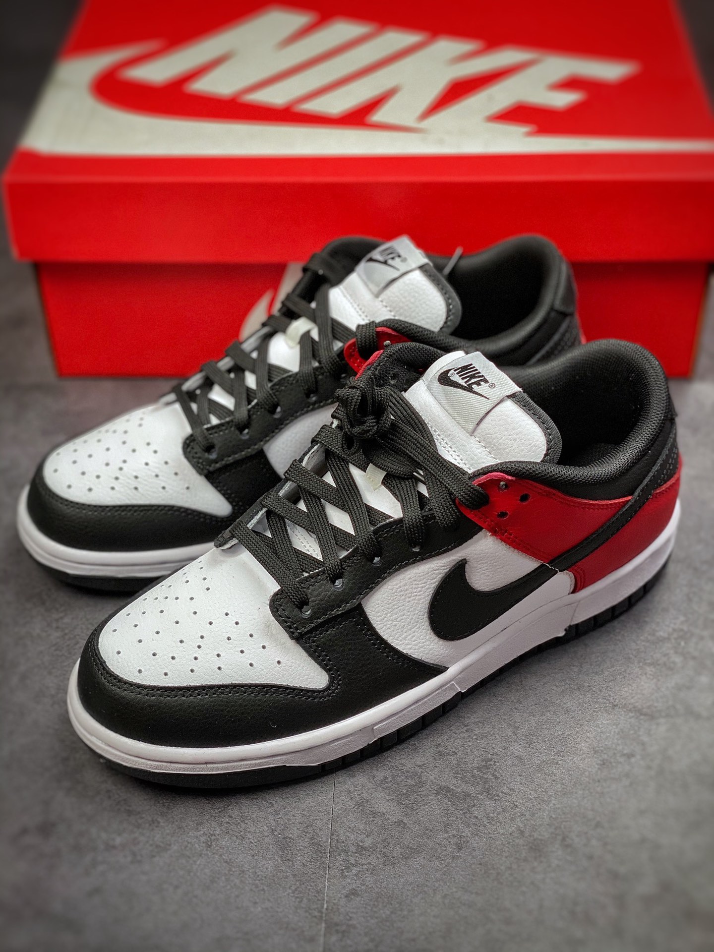 180 Nike Dunk SB Low 白黑红 大厂纯原出品 DQ6818-003