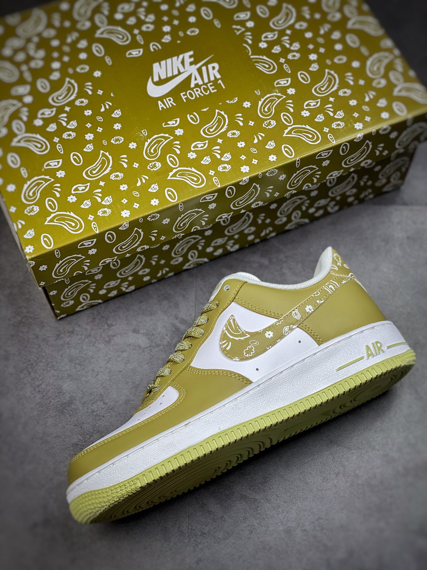 240 Nike Air Force 1 Low 07 牛油腰果花 XM6386-556