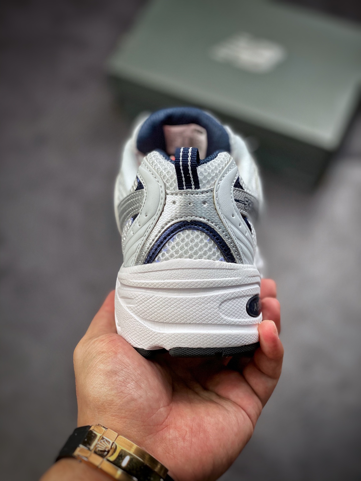 160  New Balance NB530复古休闲慢跑鞋  WR530SG