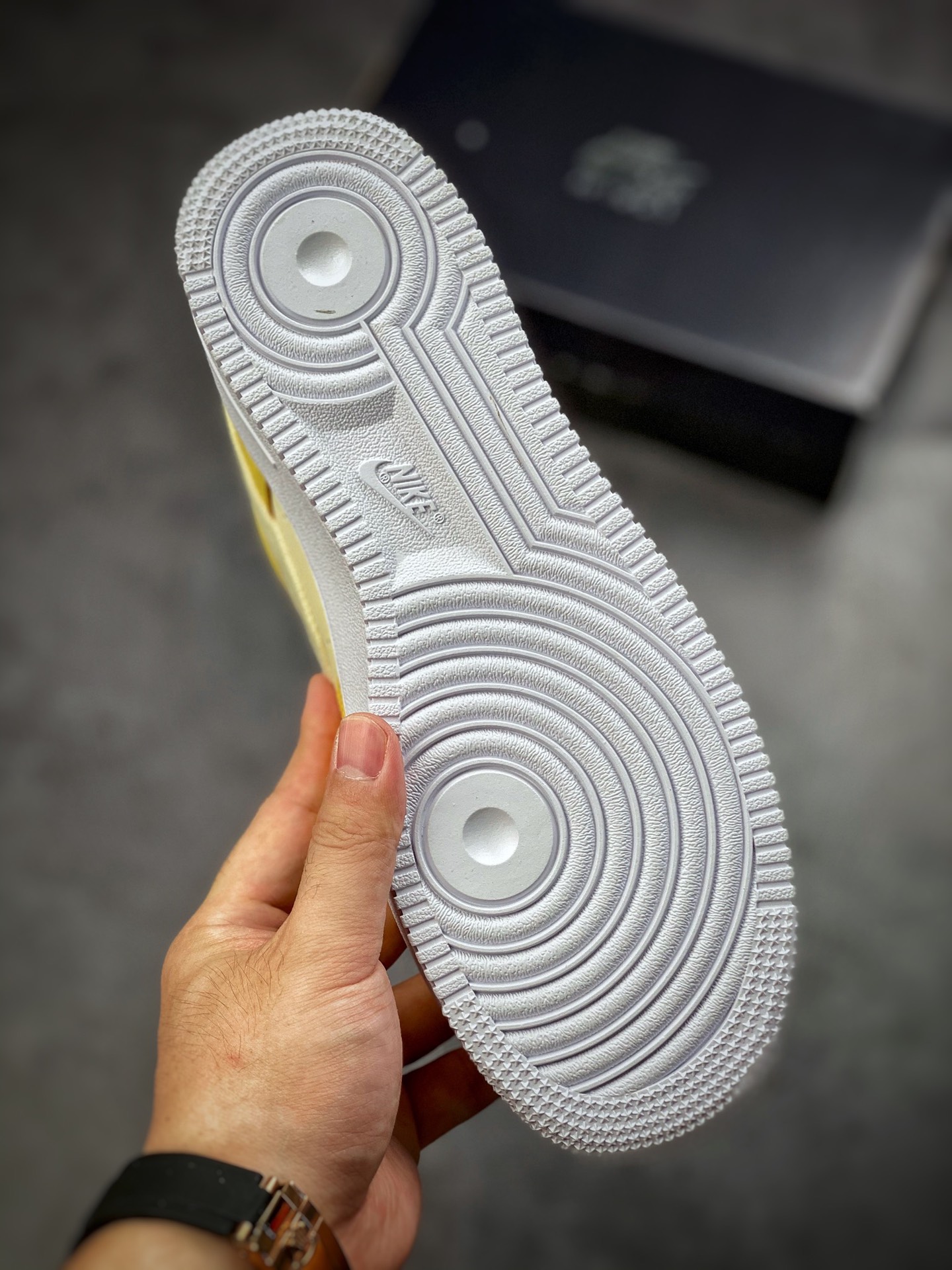 190 Nike Air Force 1 Low 07 白黄帆布勾 DJ9945-700