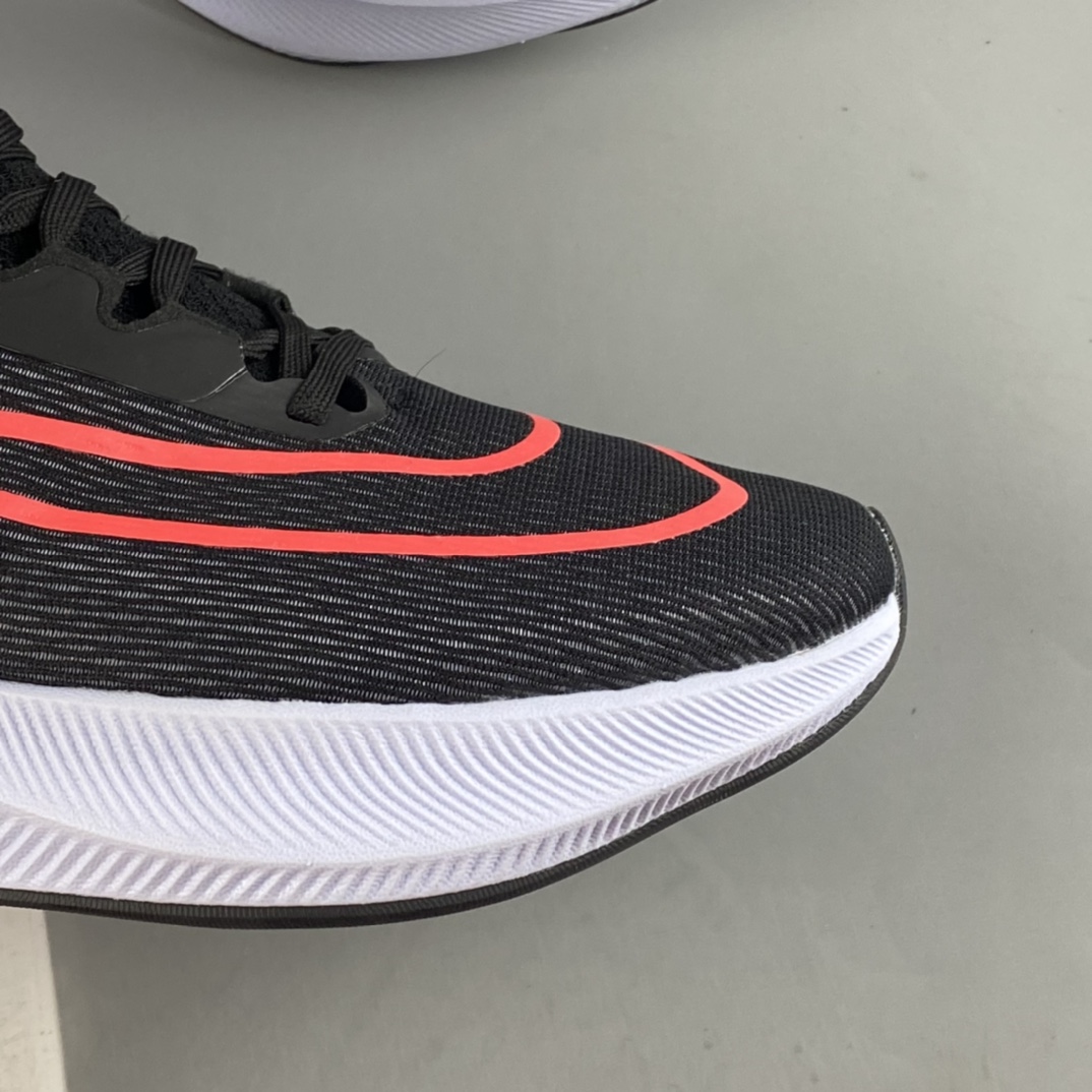 P260  Nike Zoom Fly 4 耐克男子超弹碳板跑步鞋 CT2392-004