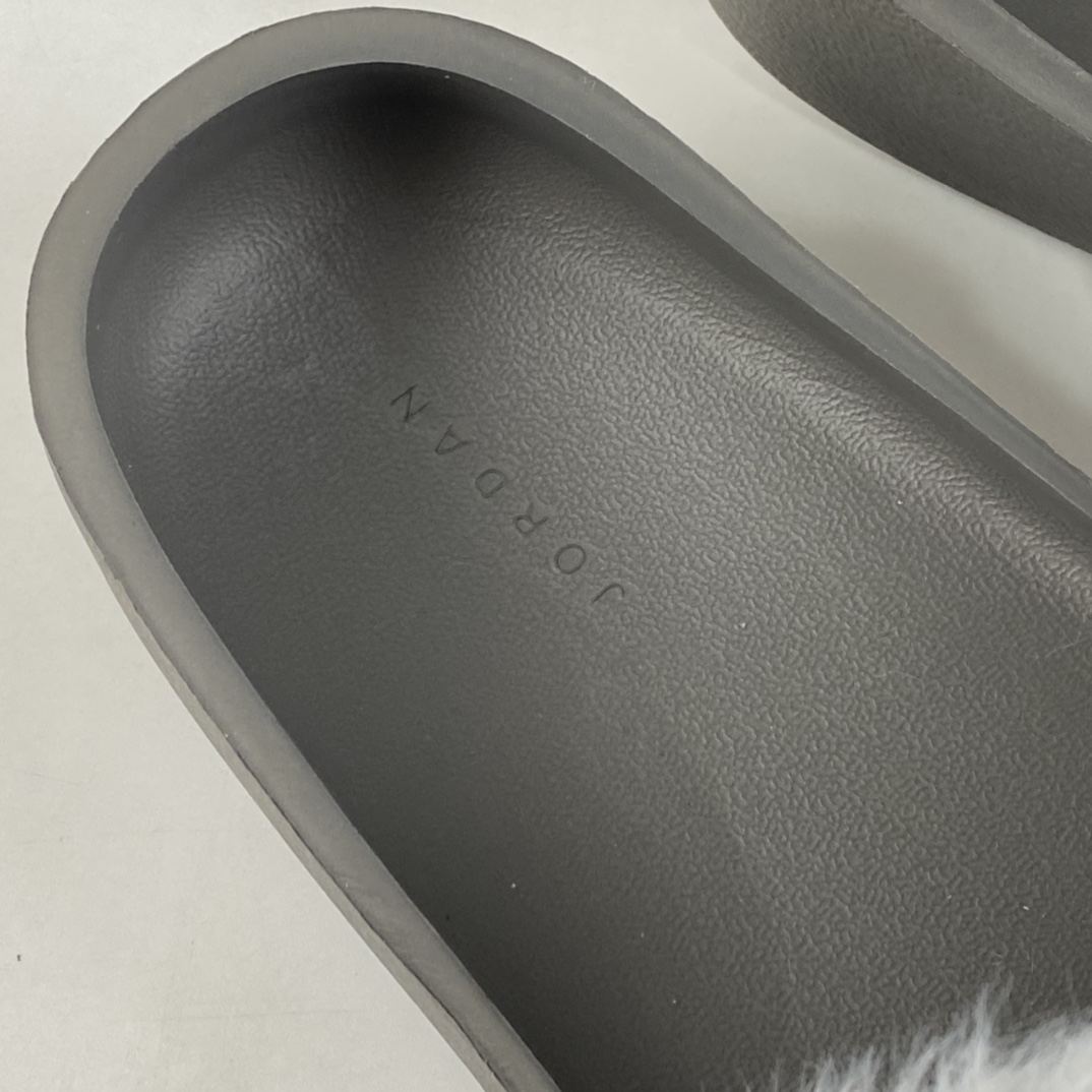 P110  Air Jordan Nola Slide AJ 乔丹方头毛绒时尚女子休闲拖鞋 DQ5364-003