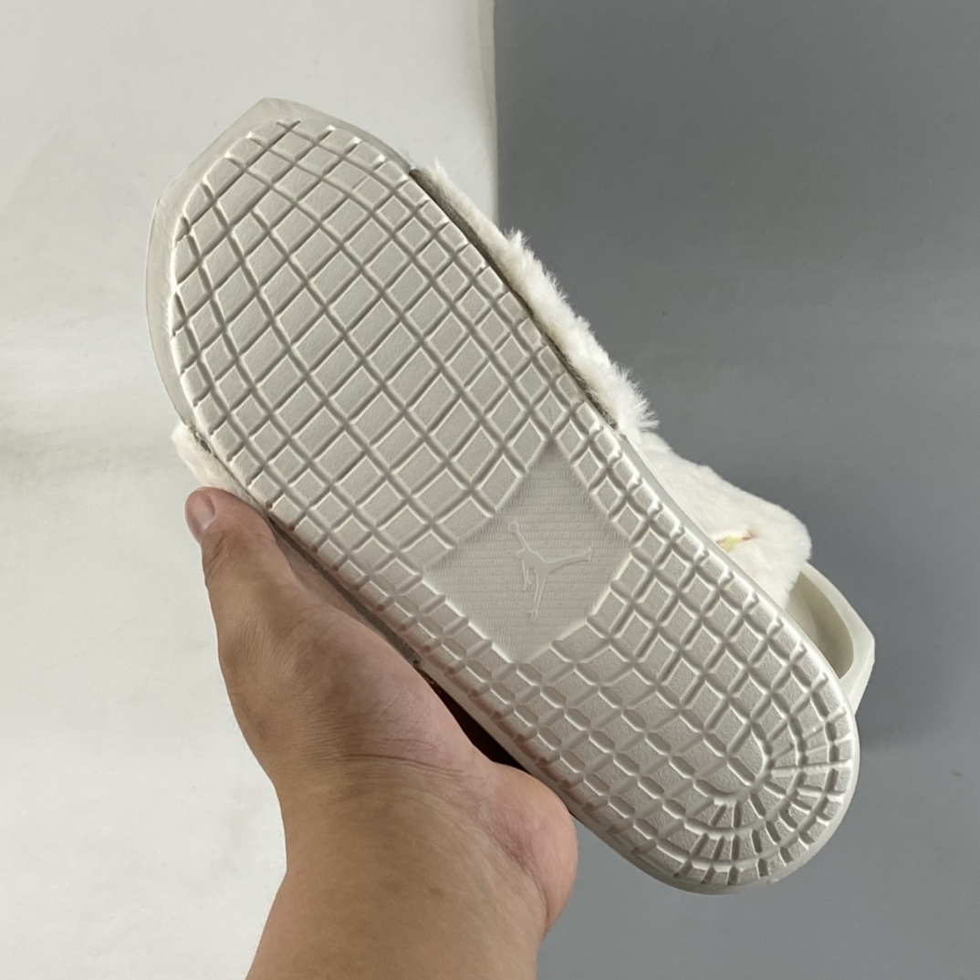 P110  Air Jordan Nola Slide AJ 乔丹方头毛绒时尚女子休闲拖鞋 DQ5364-131