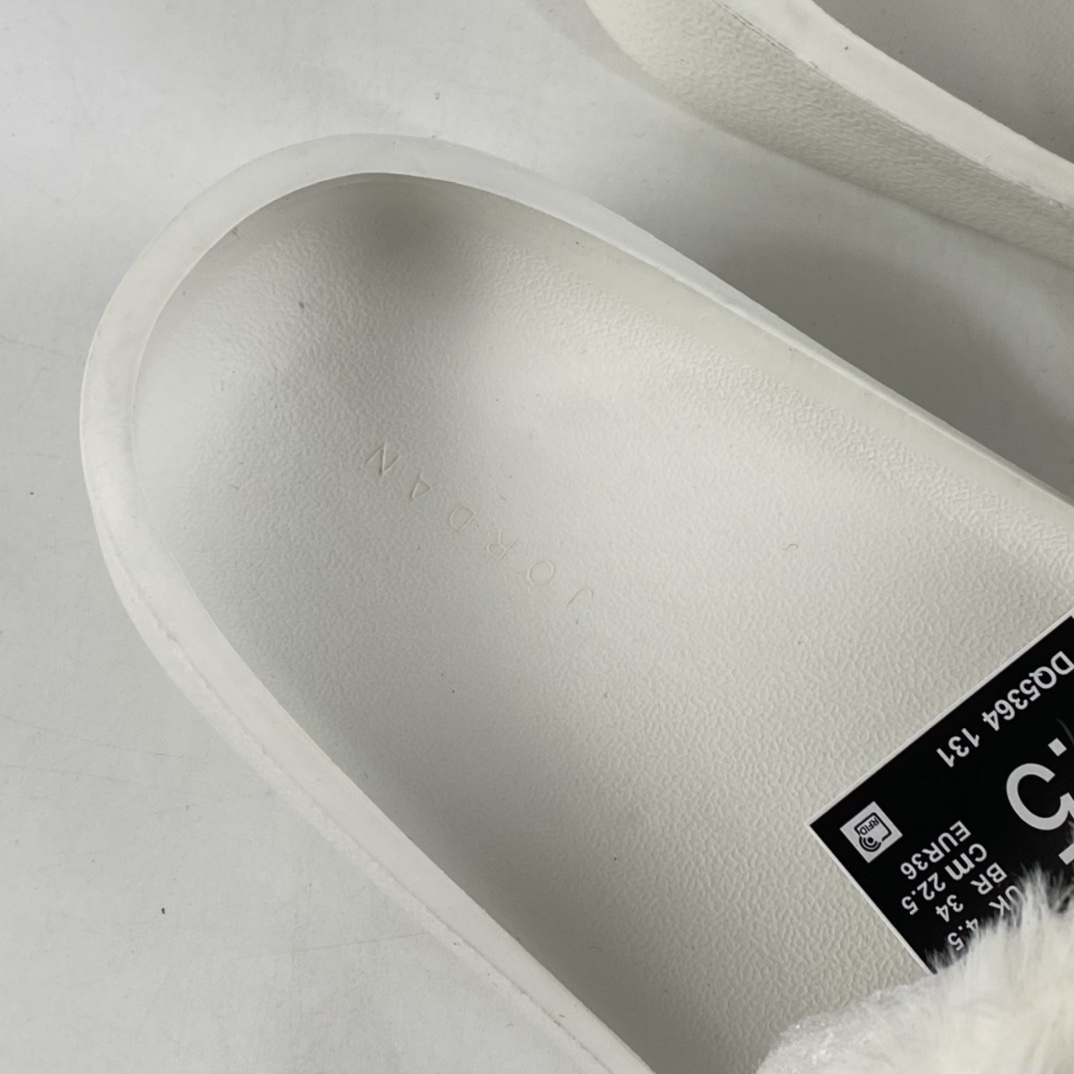 P110  Air Jordan Nola Slide AJ 乔丹方头毛绒时尚女子休闲拖鞋 DQ5364-131