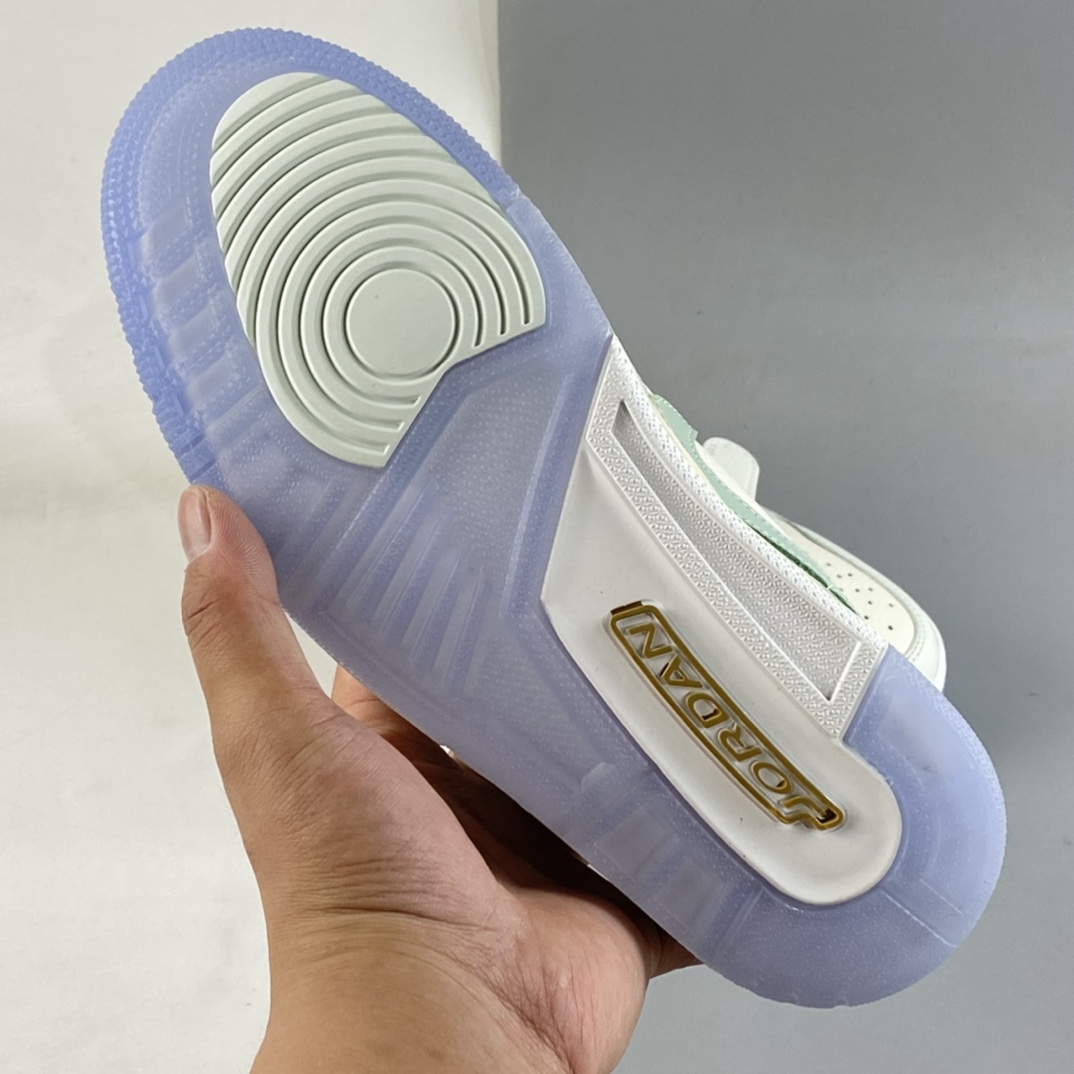 P240  Air Jordan Legacy AJ312 低帮复古魔术贴三合一板鞋 DR8486-131