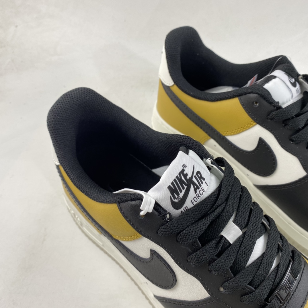 P220  Nike Air Force 1’07 Low 白黑金配色 空军一号低帮休闲板鞋 CJ8899-111