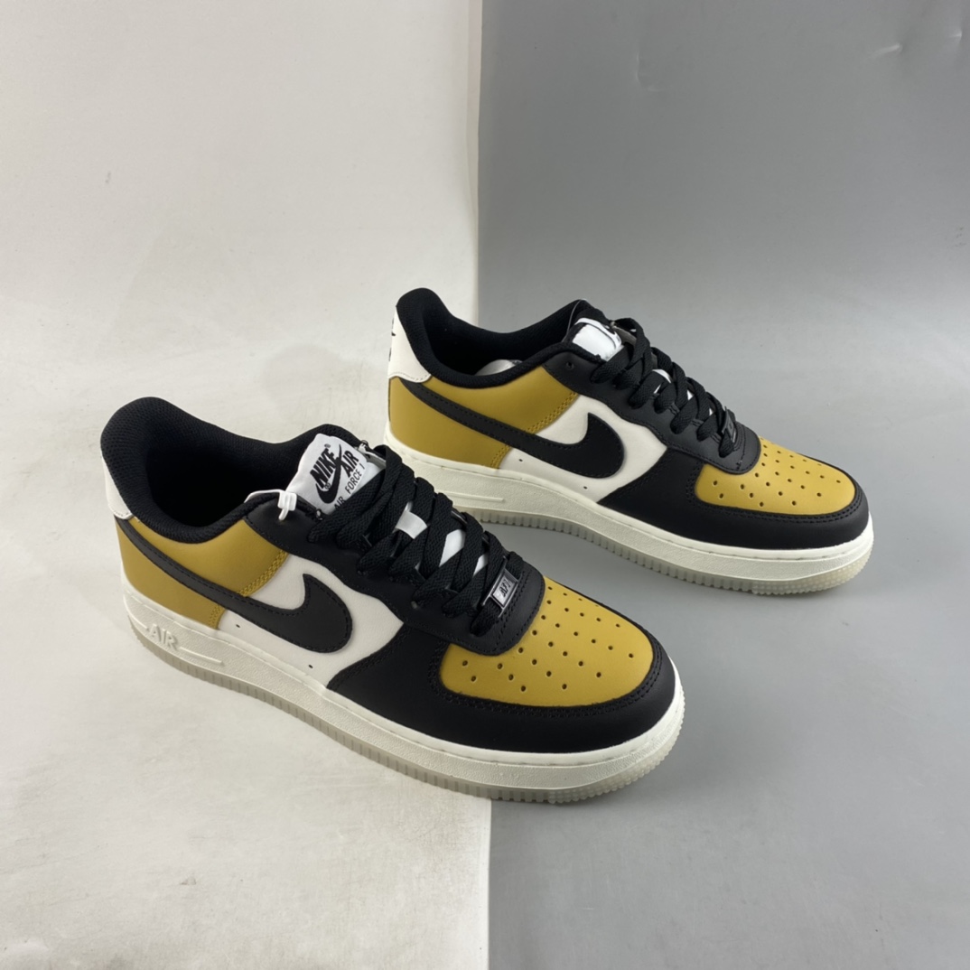 P220  Nike Air Force 1’07 Low 白黑金配色 空军一号低帮休闲板鞋 CJ8899-111