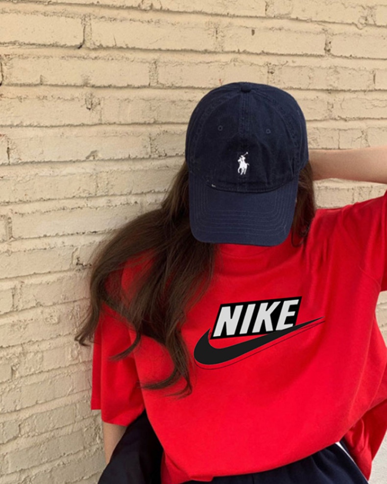 P59💰
【耐克短袖】
•耐克字母短袖•

Nike 耐克短袖 高品质 200克精梳纯棉 男女同款
颜色： 红色 藏青  墨绿  白色
尺码：S/M/L/XL/XXL