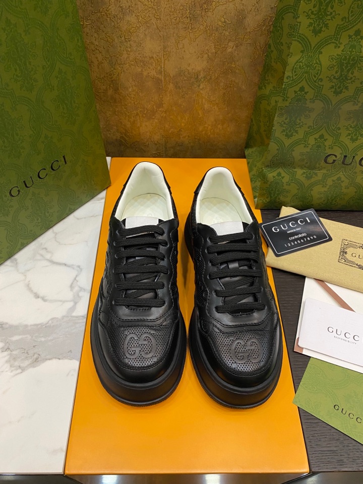 NO:345515,The original original product purchasing quality, the same style as men and women. Pay attention to the same version of the market, and the high imitation of the market is a huge reproduction! Only those who understand the goods in my house are welcome, so I won’t explain much! Absolutely top source of goods! G Home [Genuine Purchase Counter Level] There are a lot of versions to note on the market! Please do not bother customers who only compare prices! [High-end top-level version of G home is purchased for original version. Accurate reproduction, with a development period of two months, repeated modifications and upgrades, and the details are perfectly restored. The materials are customized. Please see the details clearly and identify the quality, and open the mold to achieve the restoration of Z or above 35/45, gucci19860909批 原单正品代购品质 男女同款 注意市场长的一样的版本千千万 市场烂大街的复制那种高仿！我家的货只欢迎懂货的 不多解释！绝对顶级货源！ G家【正品代购专柜级別】 注市场版本一大把！只对比价格的客户请勿扰！【高端顶级版本G家购买原版 精准复刻,长达两个月的开发期,反复修改升级,细节做到完美还原,材料均为定制,请各位看清细节认准品质,独家开模大底,做到还原Z以上 35/45,,gucci,Men's shoes