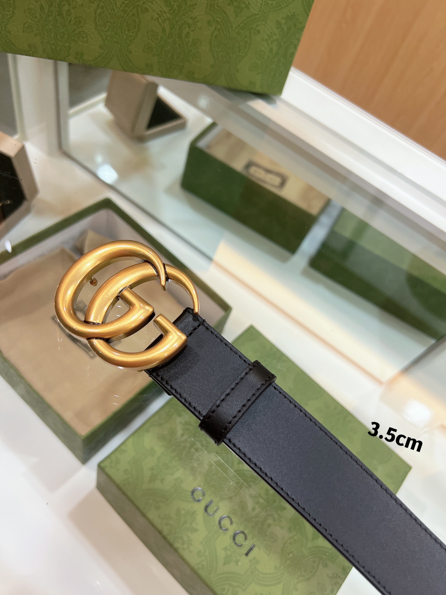 Gucci Style Leather Women's Belts Lookbook Reference image 1