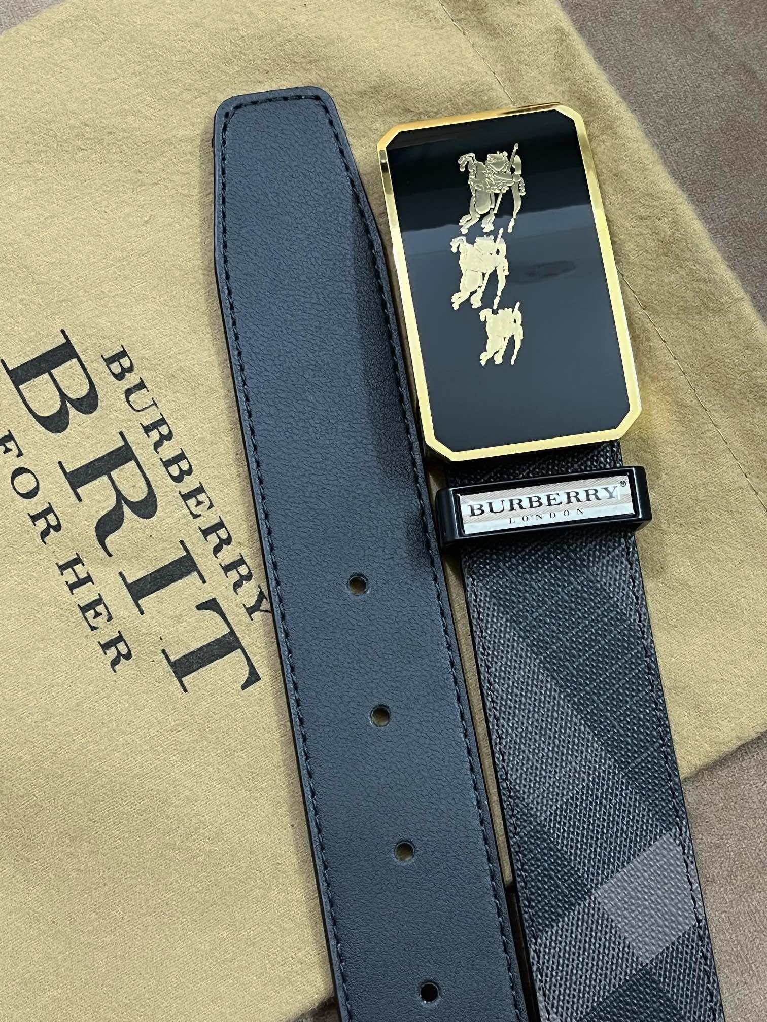 H5  Burberry 巴宝莉 皮带