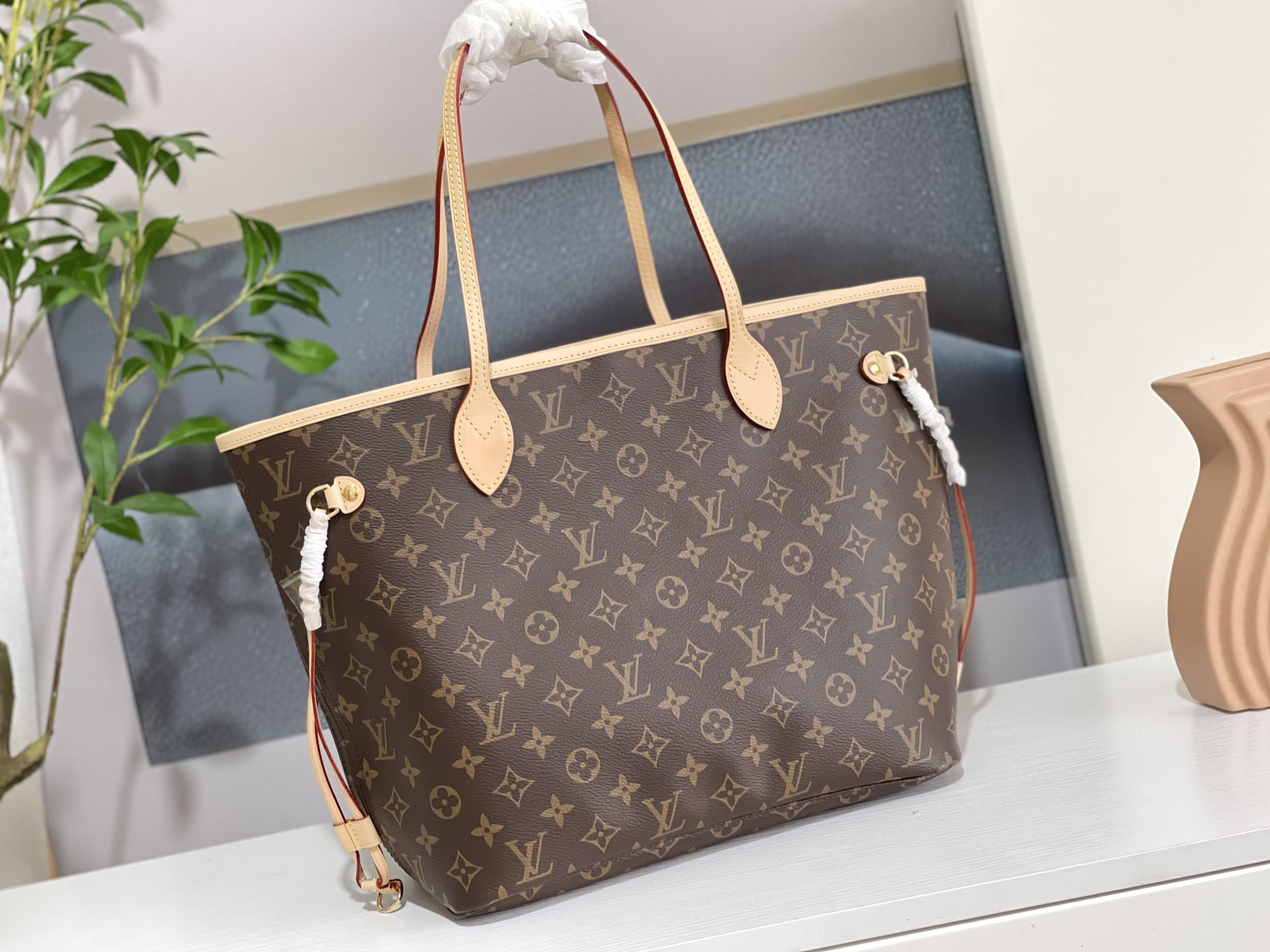 M41177老花-大红 全钢五金💯✅🎀🎀经典购物袋💋31cm 💋LV路易威登新款 Neverfull 全新演绎经典手袋,探索袋内精致细节 3