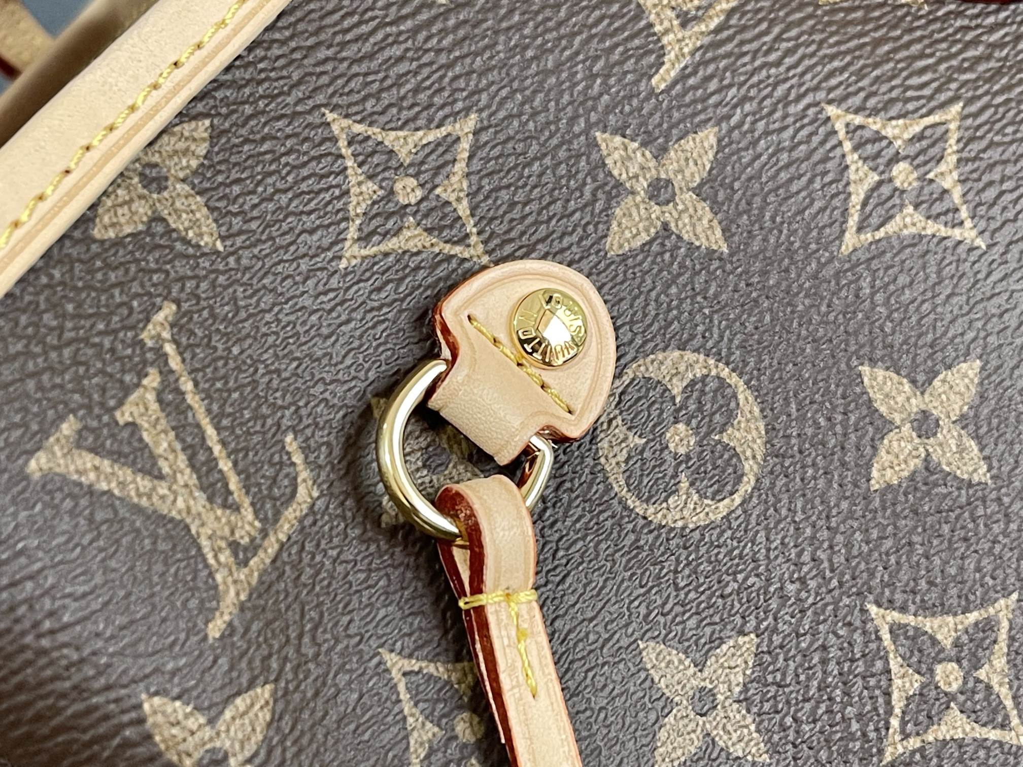 M41177老花-大红 全钢五金💯✅🎀🎀经典购物袋💋31cm 💋LV路易威登新款 Neverfull 全新演绎经典手袋,探索袋内精致细节 6