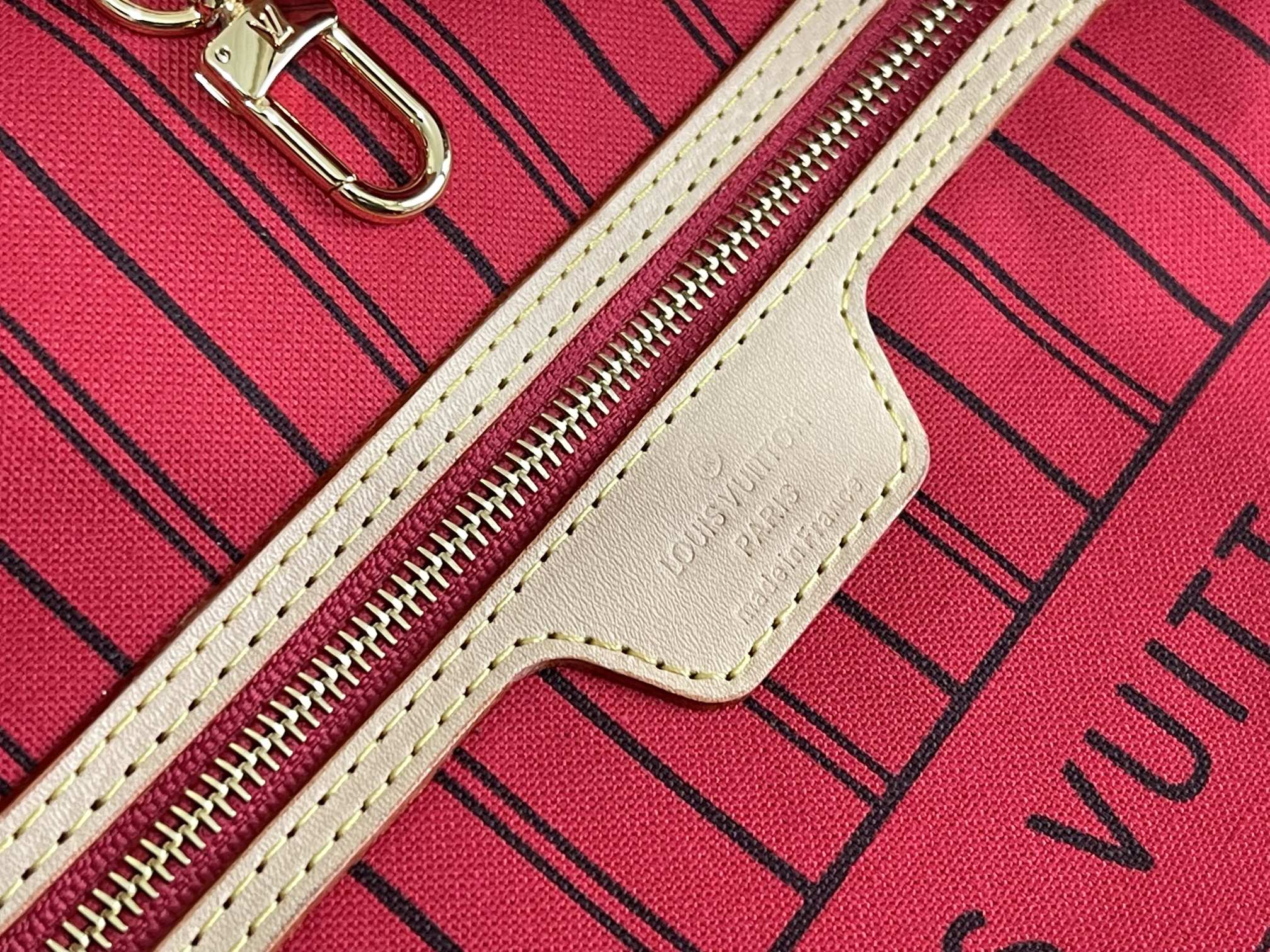 M41177老花-大红 全钢五金💯✅🎀🎀经典购物袋💋31cm 💋LV路易威登新款 Neverfull 全新演绎经典手袋,探索袋内精致细节 8