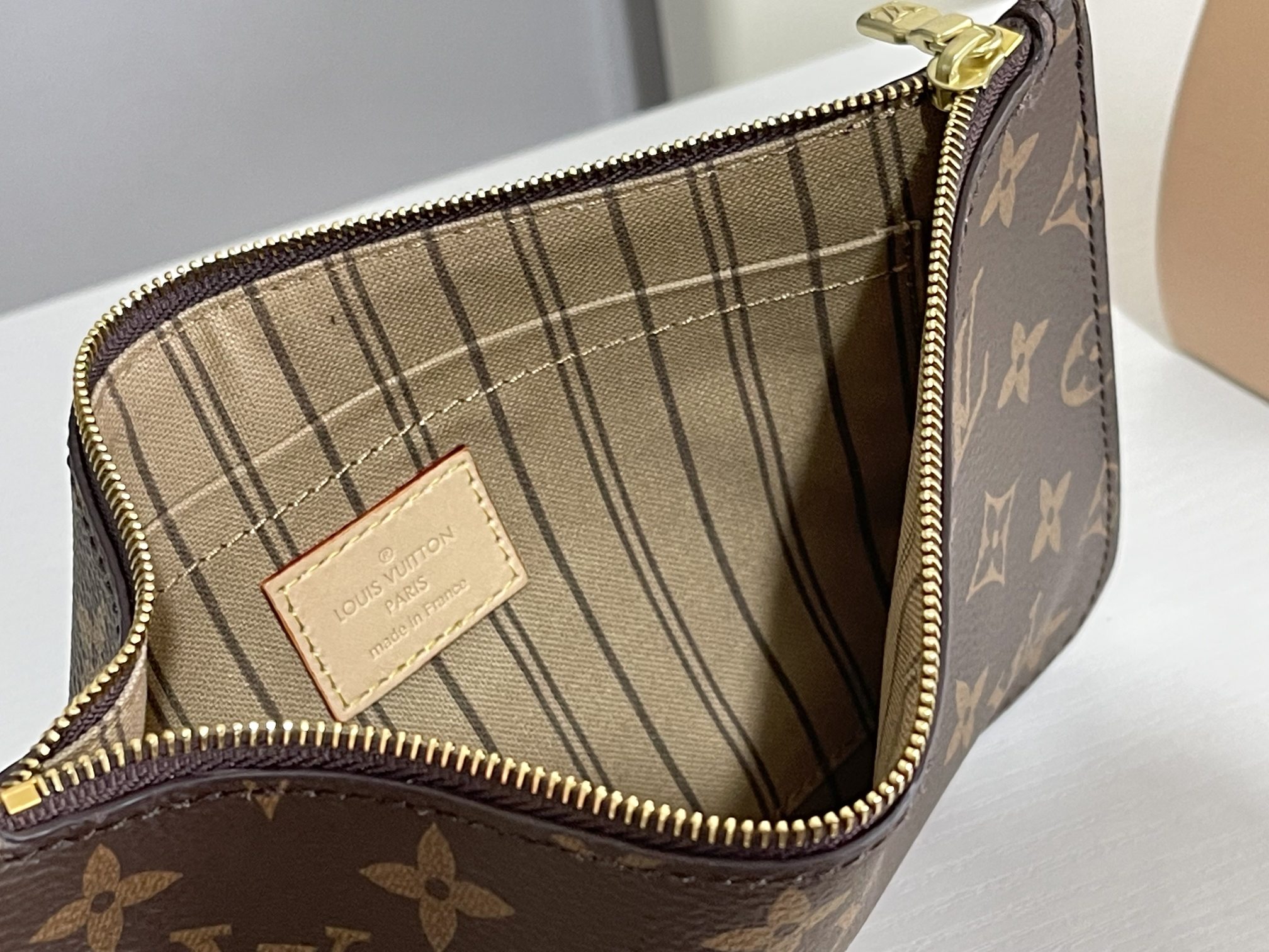 顶级👏M40995老花-杏色 全钢五金💯✅🎀🎀经典购物袋💋31cm 💋LV路易威登新款 Neverfull 全新演绎经典手袋,探索袋内精致细节 7