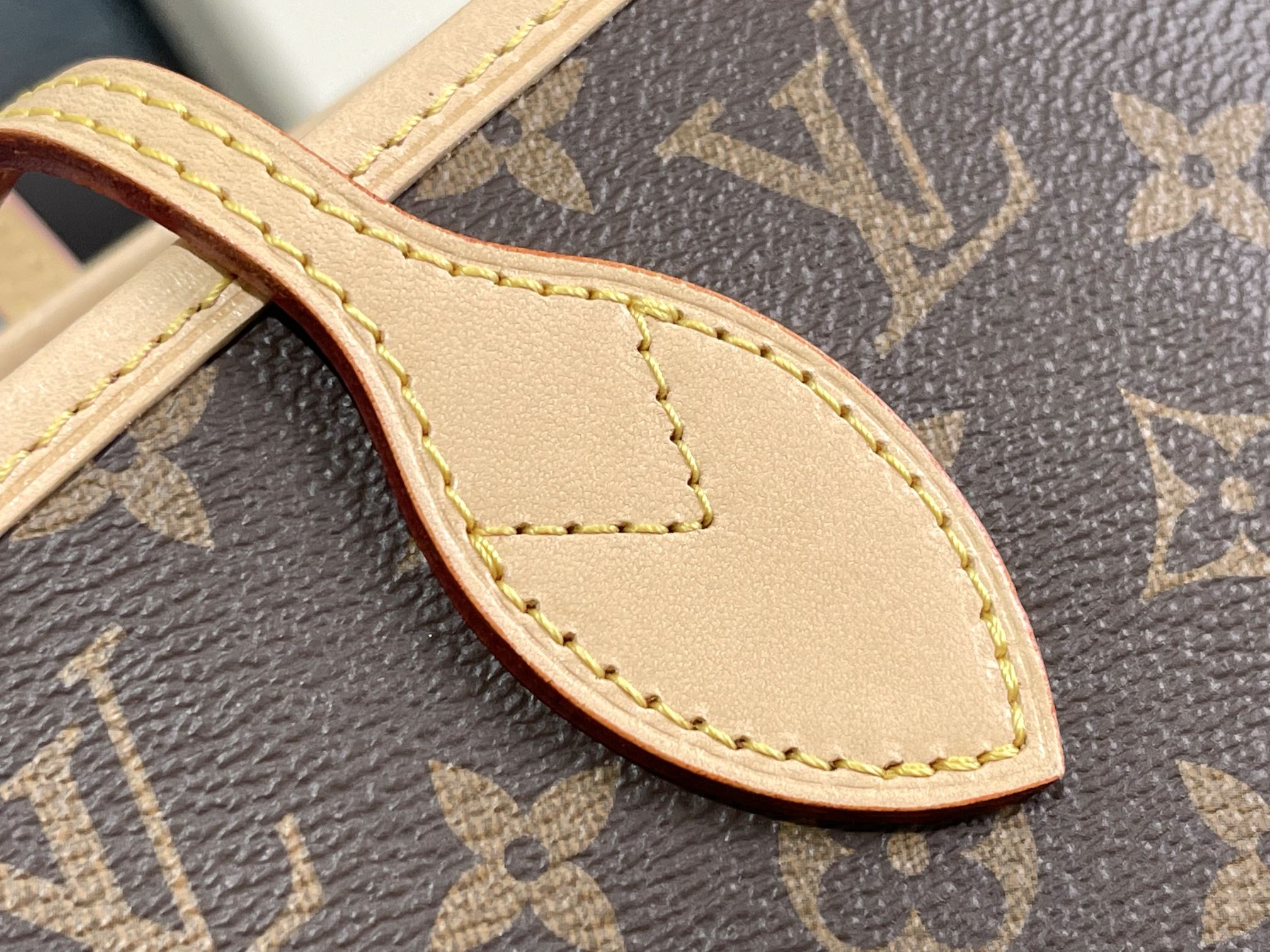 M41178老花-玫红 全 钢五金💯✅🎀🎀经典购物袋💋31cm 💋LV路易威登新款 Neverfull 全新演绎经典手袋,探索袋内精致细节 5
