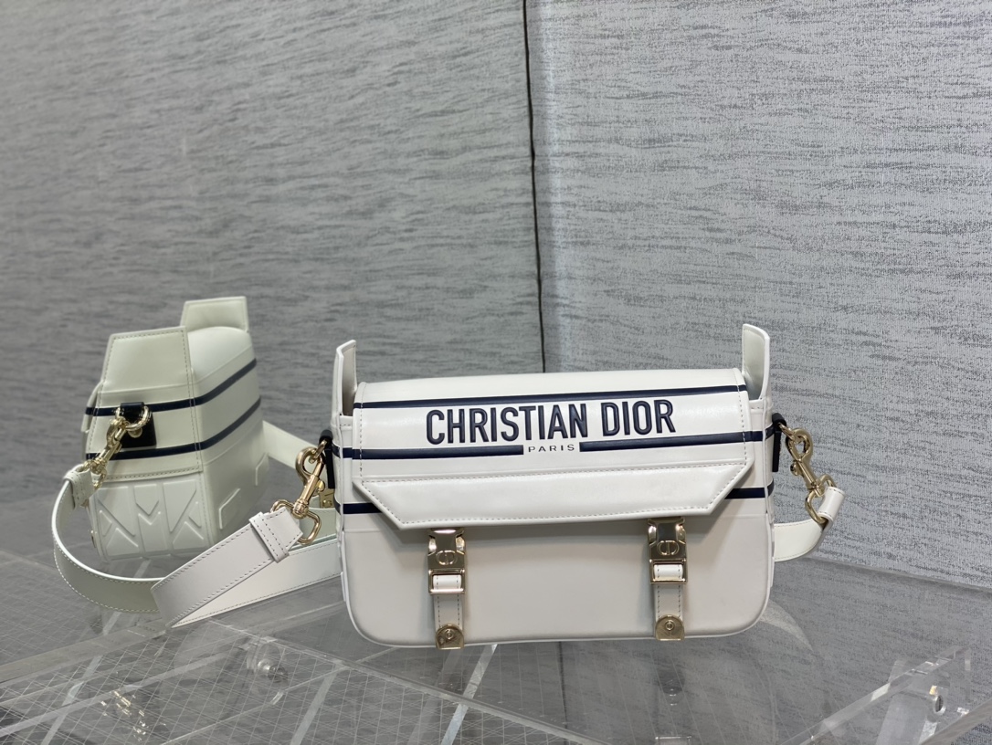DIOR 小牛皮 邮差包 锁扣 字母肩带