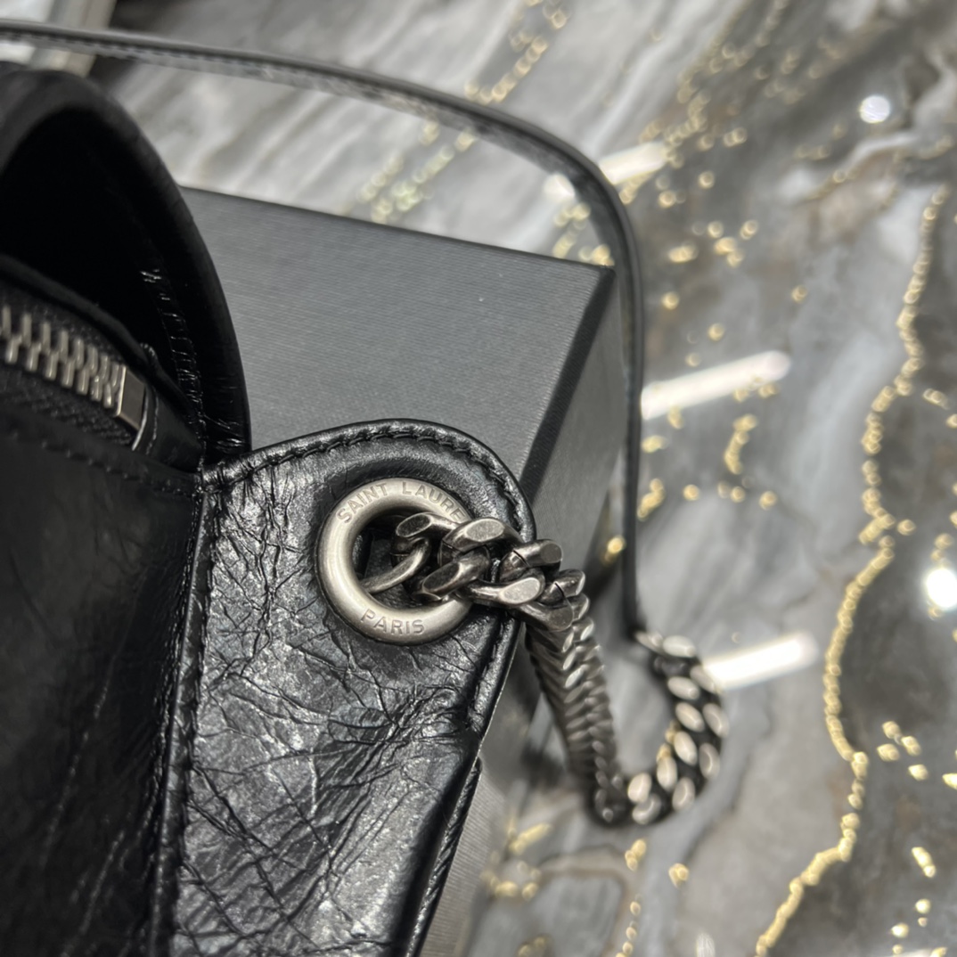 Saint Laurent Details po
