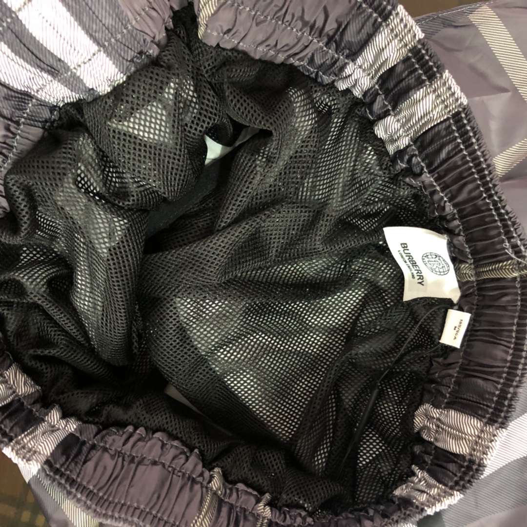 버버리 남성 반바지 136792 Burberry Shorts 썸네일 이미지