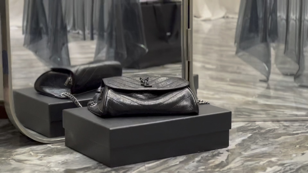 Saint Laurent NIKI BODY BAG_