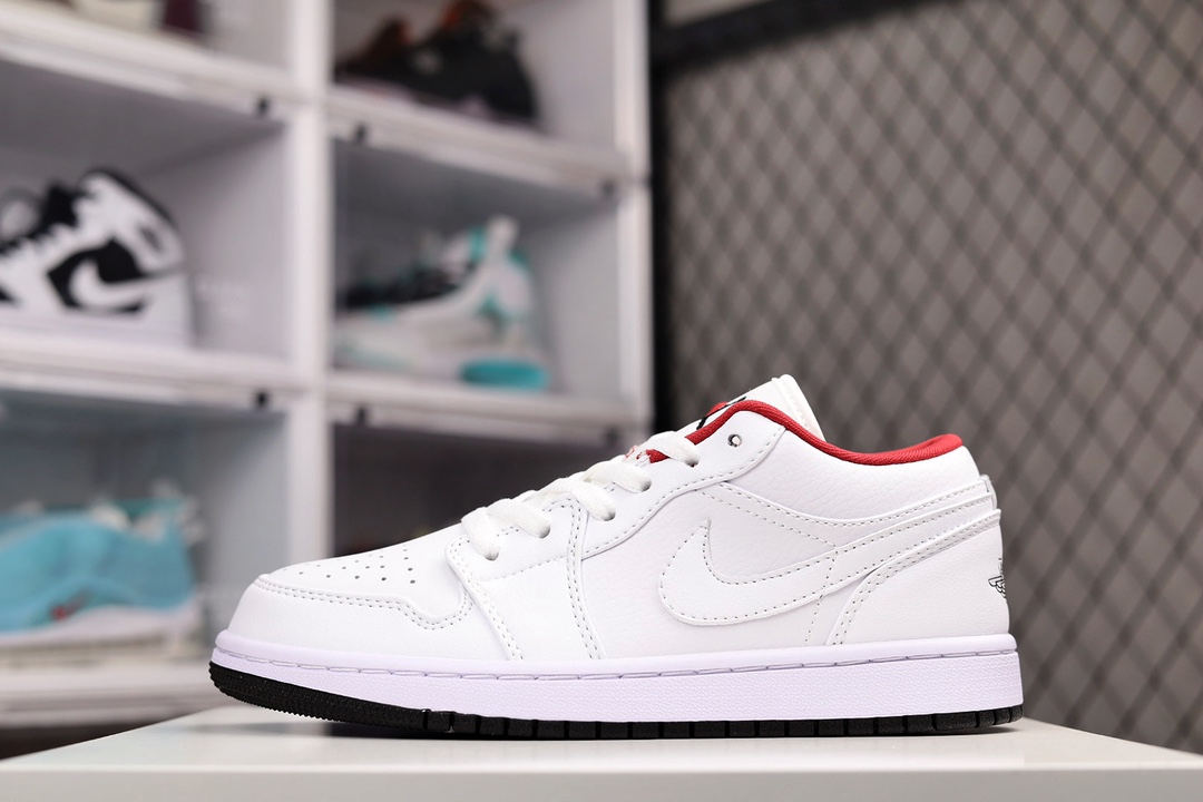 H0 公司级 Air Jordan 1 Low 市面唯一头层AJ1乔1低帮休闲板鞋 同步官方配色 市场唯一独家头层皮打造 原鞋原档案开发 原厂皮料 原档冲孔鞋头 正确满胶鞋垫 四线拉帮 原厂织唛标 鞋舌高弹海绵填充。官方