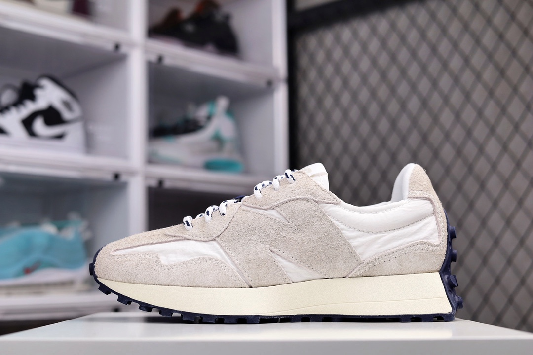 市面唯一纯原级别出货 新百伦 NB327 New Balance 327 复古先锋 市面目前唯一独立开模 原鞋开发 正确进口翻毛皮料 正确中底布 正确原标 区分市面一切版本 细节见对比 独家价格优势供货 MS327休闲运动慢跑鞋 男女鞋