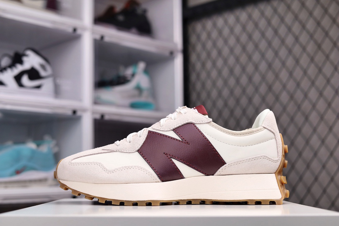 市面唯一纯原级别出货 新百伦 NB327 New Balance 327 复古先锋 市面目前唯一独立开模 原鞋开发 正确进口翻毛皮料 正确中底布 正确原标 区分市面一切版本 细节见对比 独家价格优势供货 MS327休闲运动慢跑鞋 男女鞋