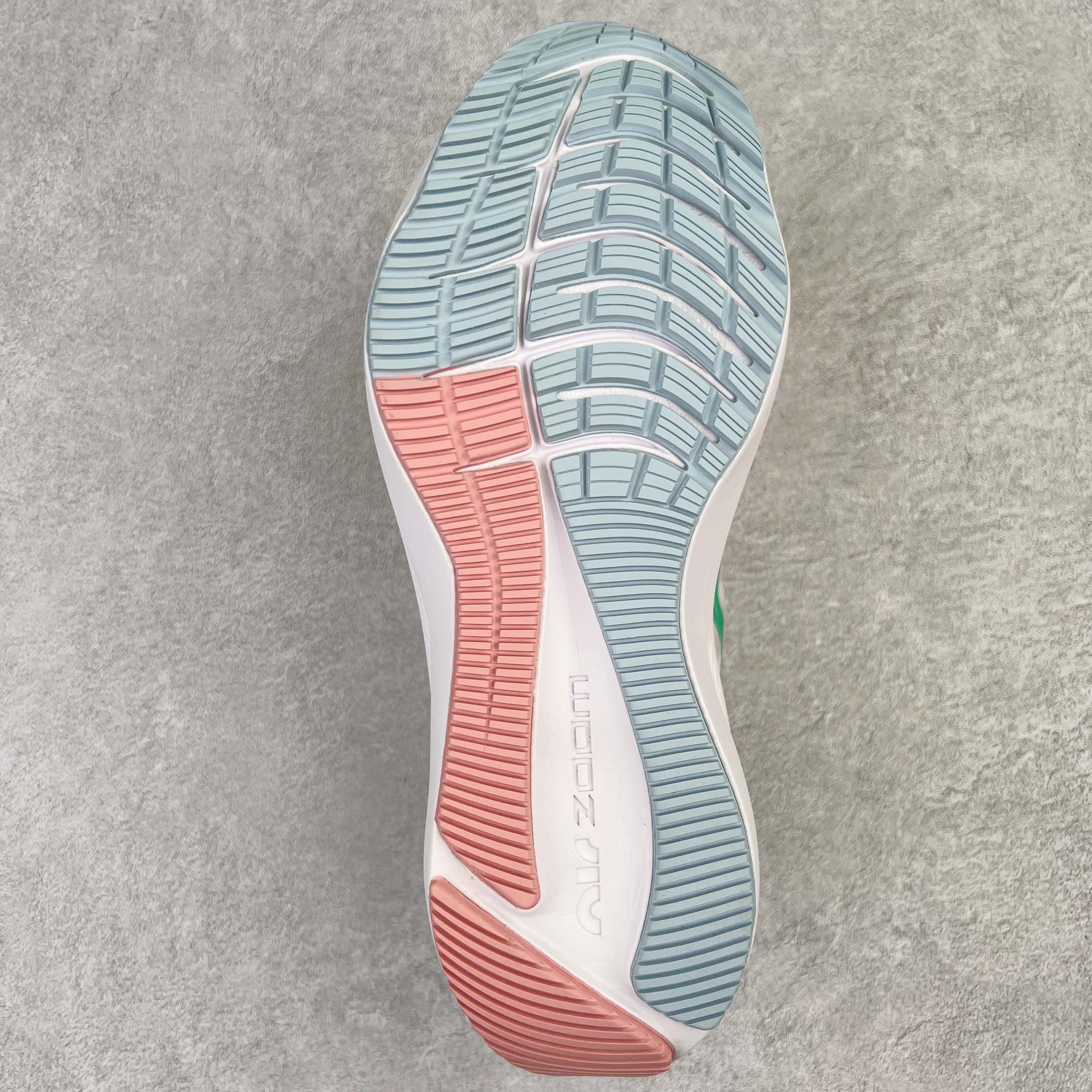 图片[9]-＃TG纯原 NK Air Zoom Winflo V8 登月网面透气专业跑步鞋 CW3421-005 原档案数据原厂网纱 正确高频花纹 前后掌内置Zoom Air气垫 原装MD大底 脚感完美还原 原盒原配 QC检验、钢印 俱全 原底科技 同步原版 脚感堪比Boost 实拍调校N版已经零色差零失真 百分百还原实物色彩所见即所得 不存在货不对板色差等低级问题 选购参考实物拍摄 不混卖不参货 只用心做好货严格选品 承诺混一赔十 尺码：36 36.5 37.5 38 38.5 39 40 40.5 41 42 42.5 43 44 44.5 45-选品中心