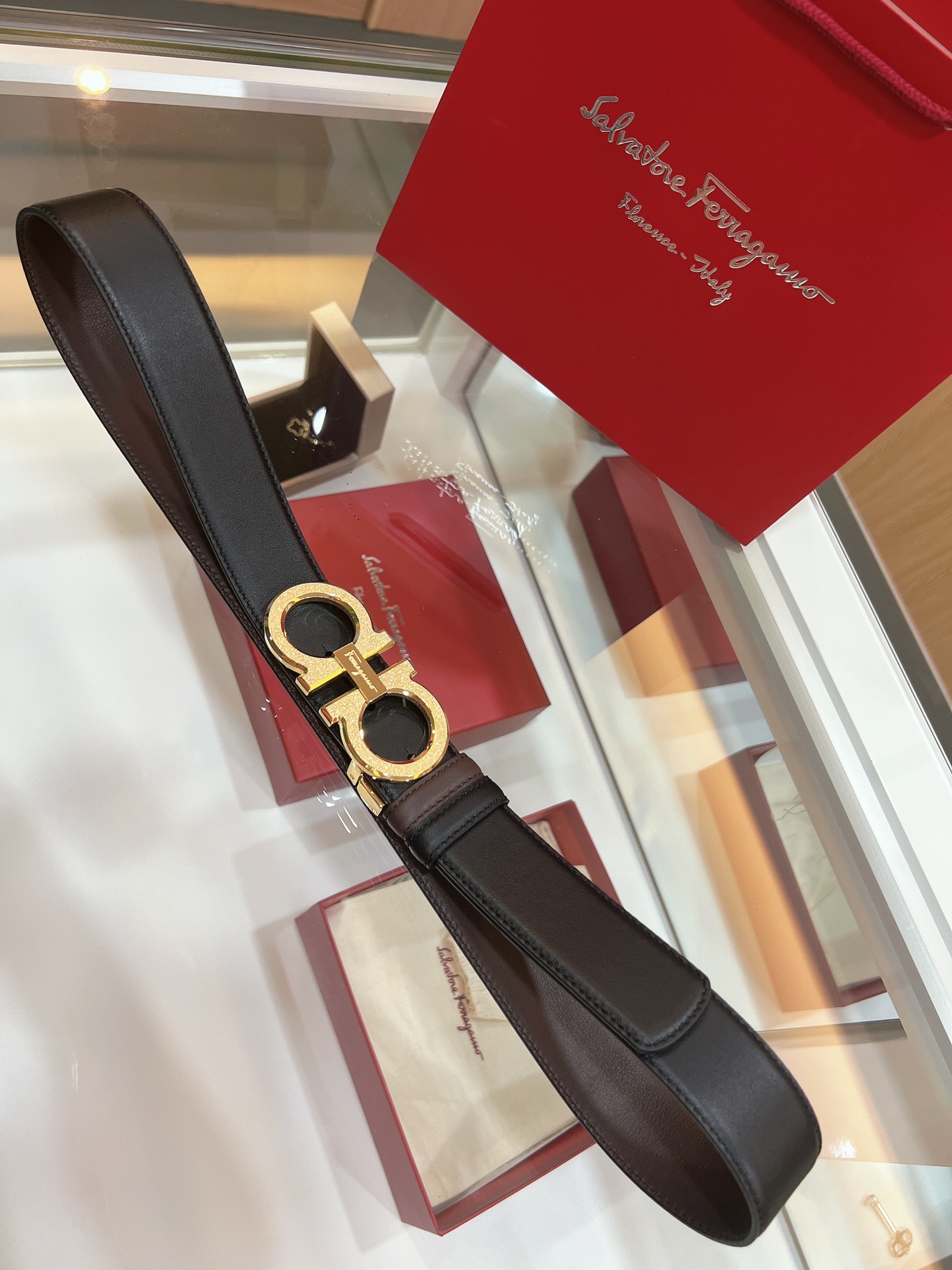 Ferragamo菲拉格慕    精钢8字滚砂金属夹扣男士3.5cm腰带