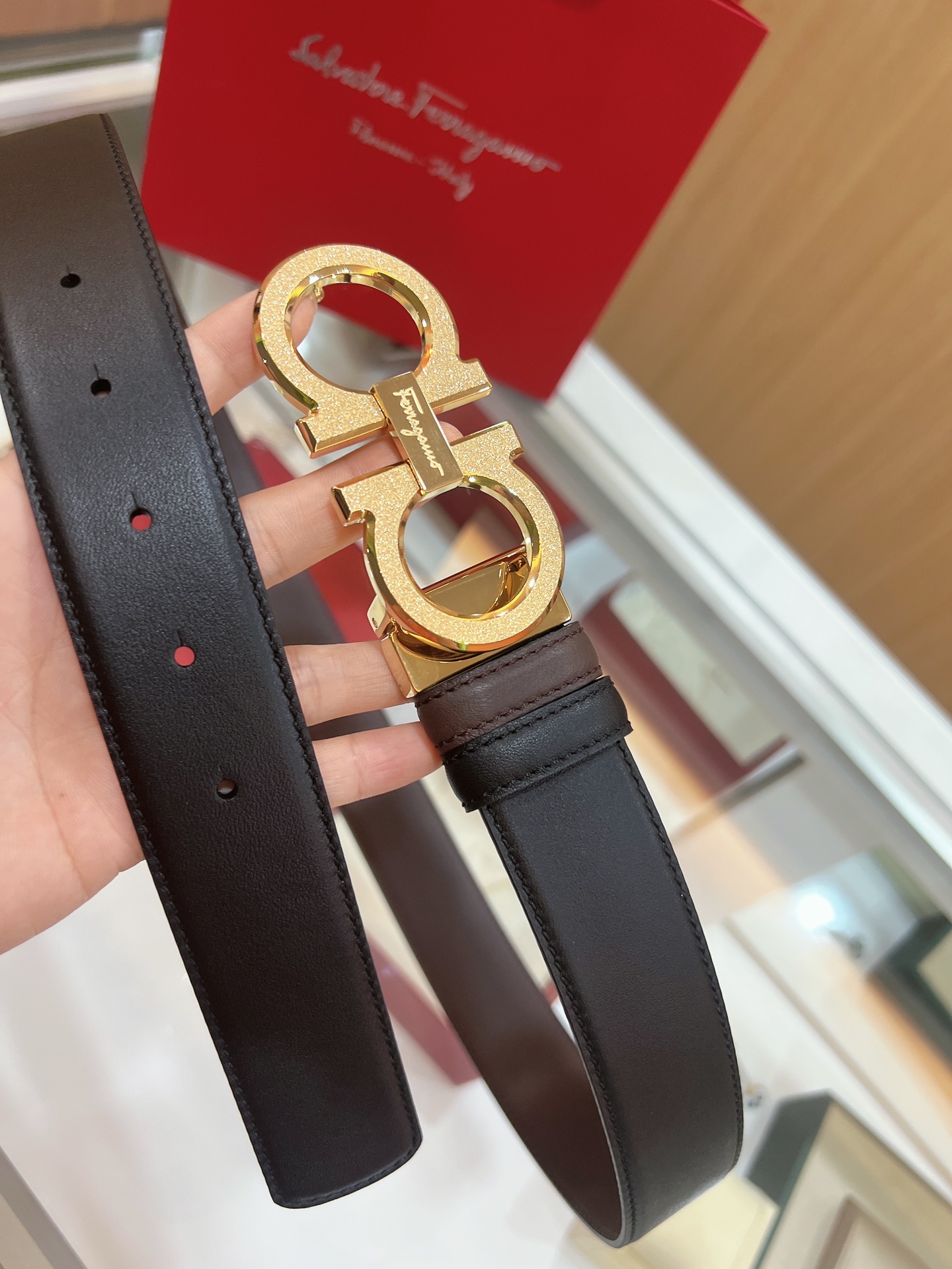 Ferragamo菲拉格慕    精钢8字滚砂金属夹扣男士3.5cm腰带