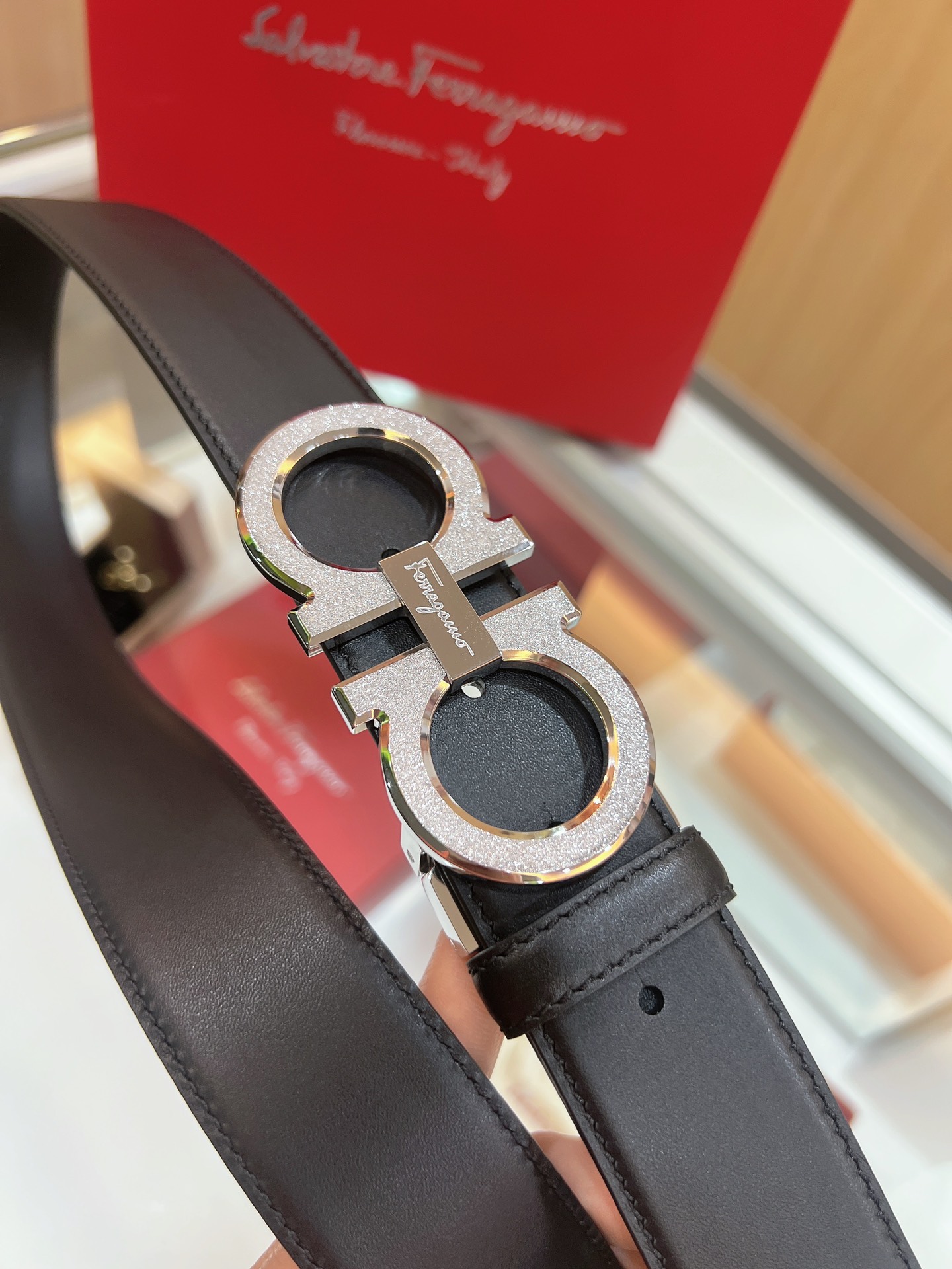 Ferragamo菲拉格慕    精钢8字滚砂金属夹扣男士3.5cm腰带