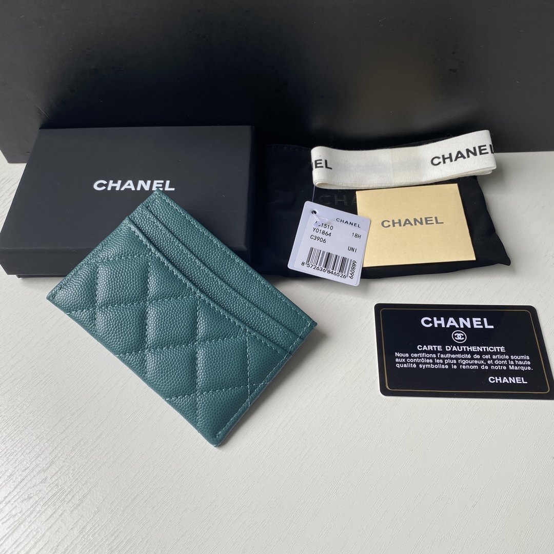 Chanel 卡包 、菱格纹路 小颗粒料皮料完美搭配鎏金，细节美到淋漓尽致全套包装、尺寸:11×7.5×1cm